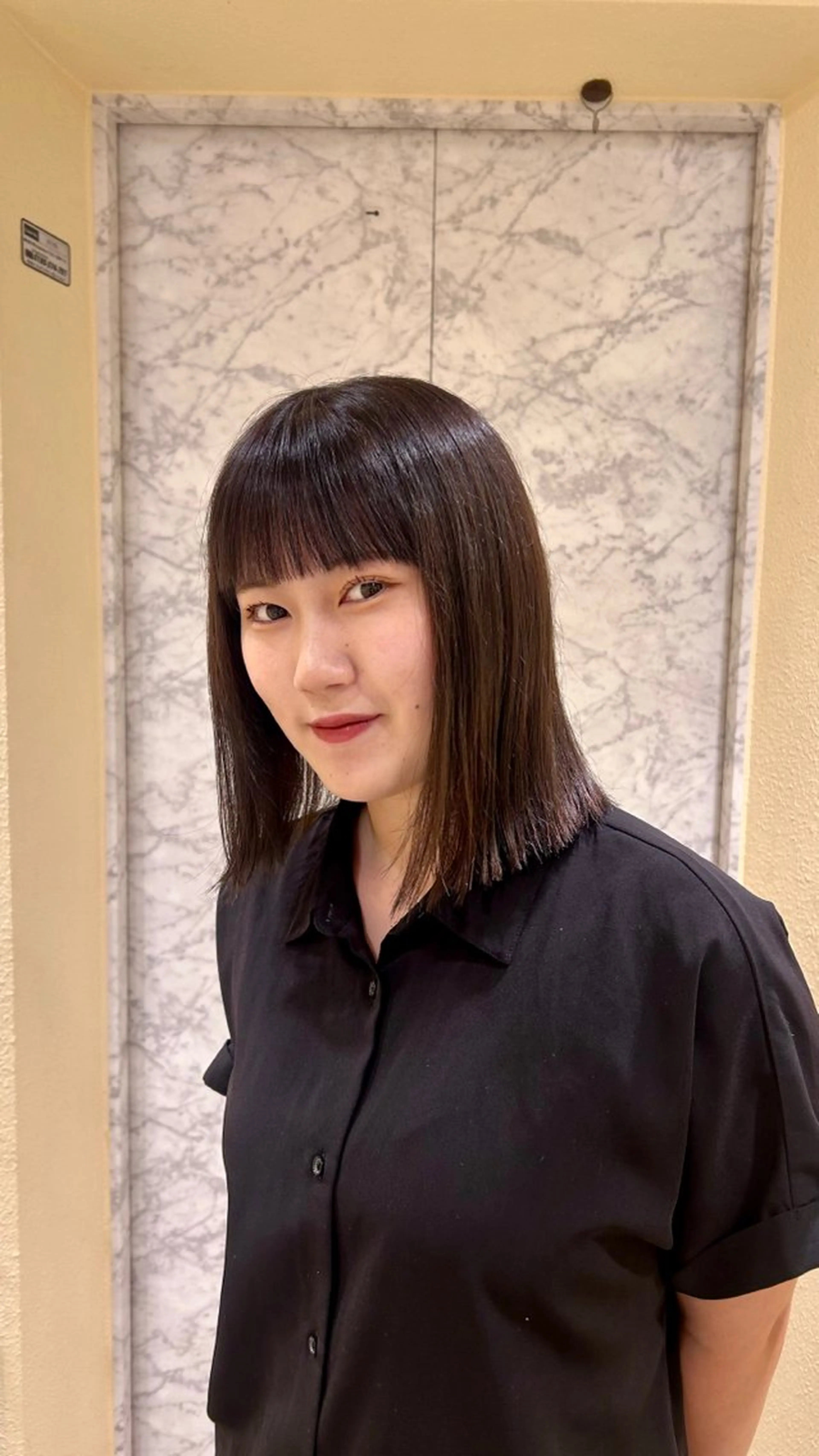 ミディアム カット 🫧透明感明るめカラ ー🫧大西あずきのヘアスタイル