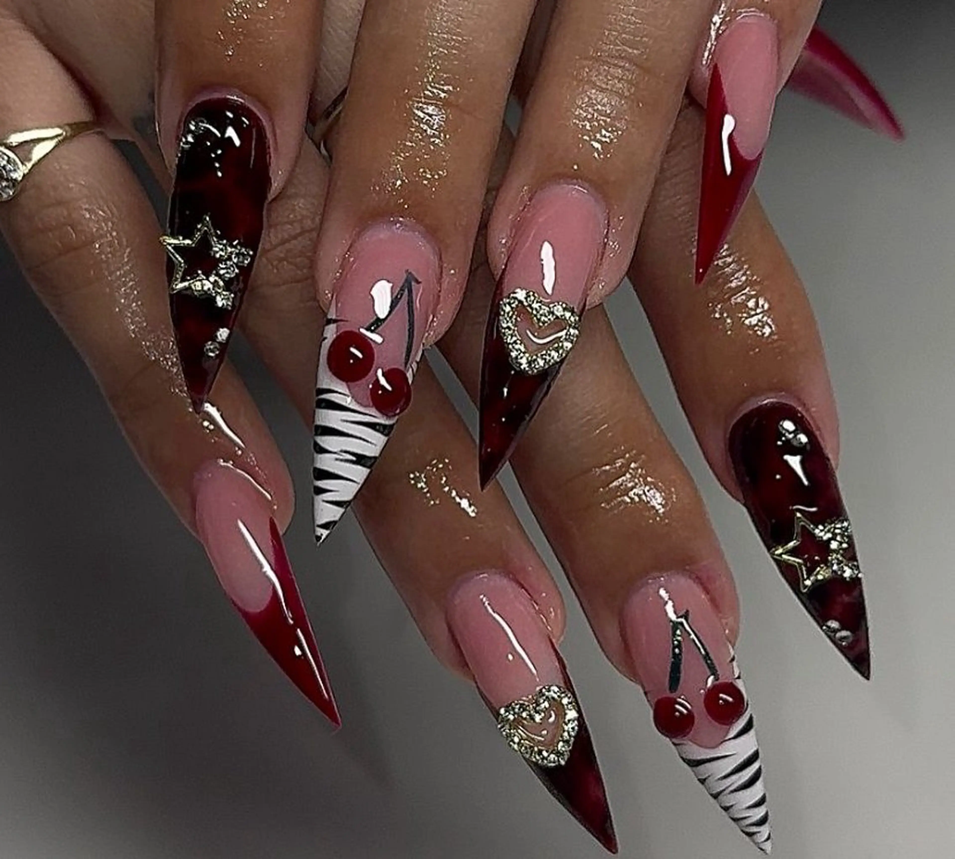 ネイル アートネイル 長さ出し ジェルネイル マグネットネイル ニュアンスネイル ハンドネイル Cloudy Chan 歌舞伎町のネイルデザイン