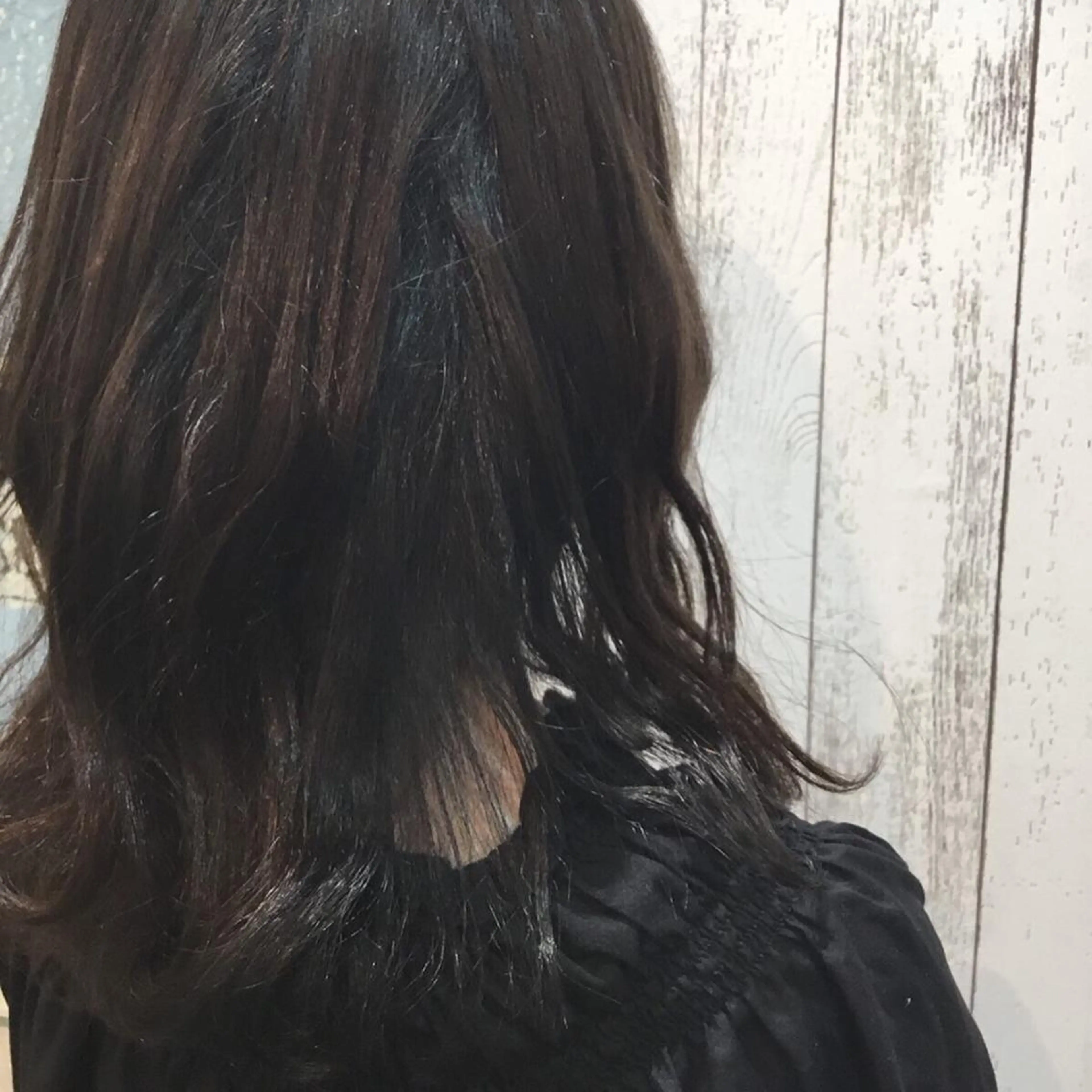 ミディアム カラー embrace エンブレイスのヘアスタイル