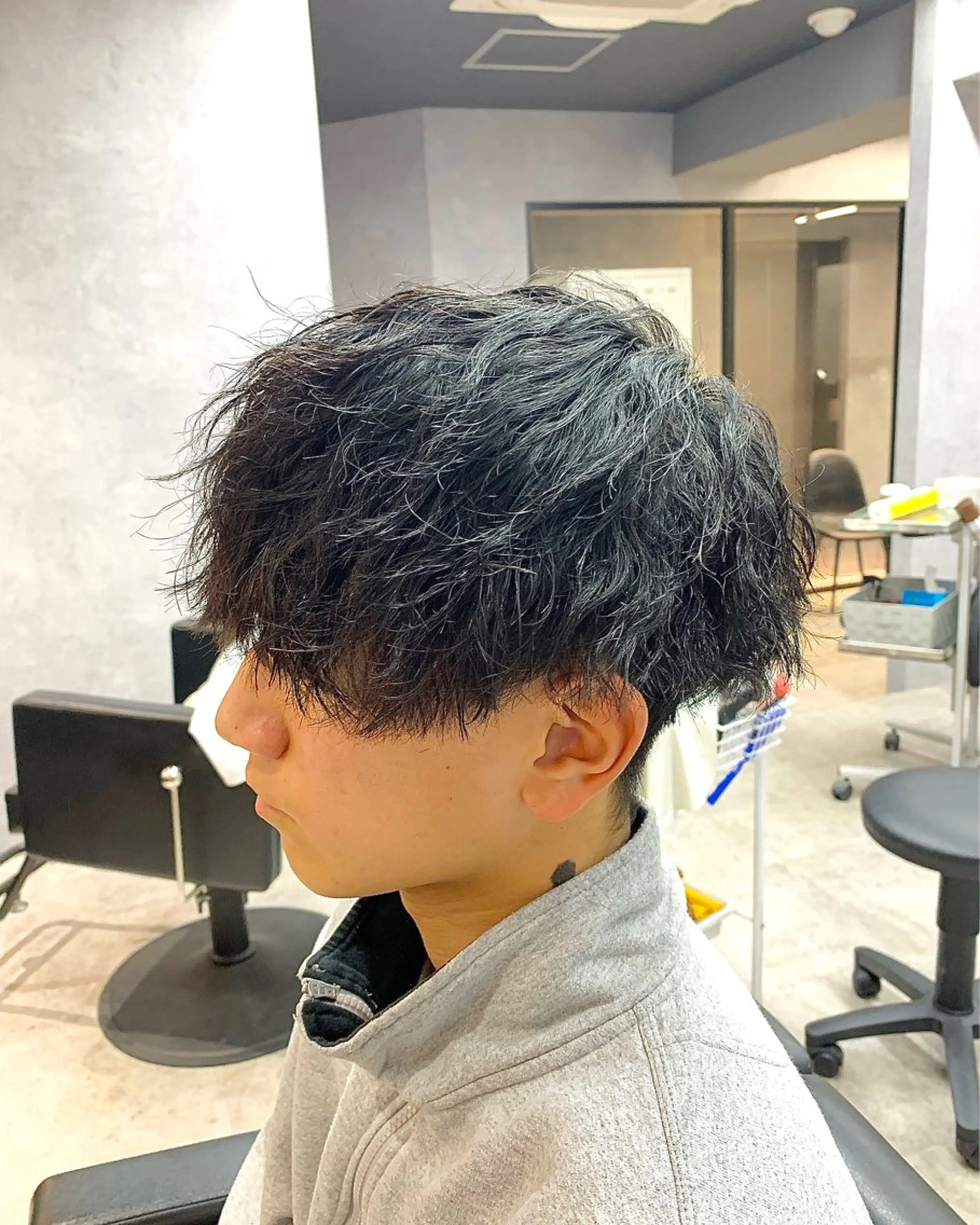 ミディアム カラー パーマ メンズ センターパート/ メンズ特化/植田 柊のヘアスタイル