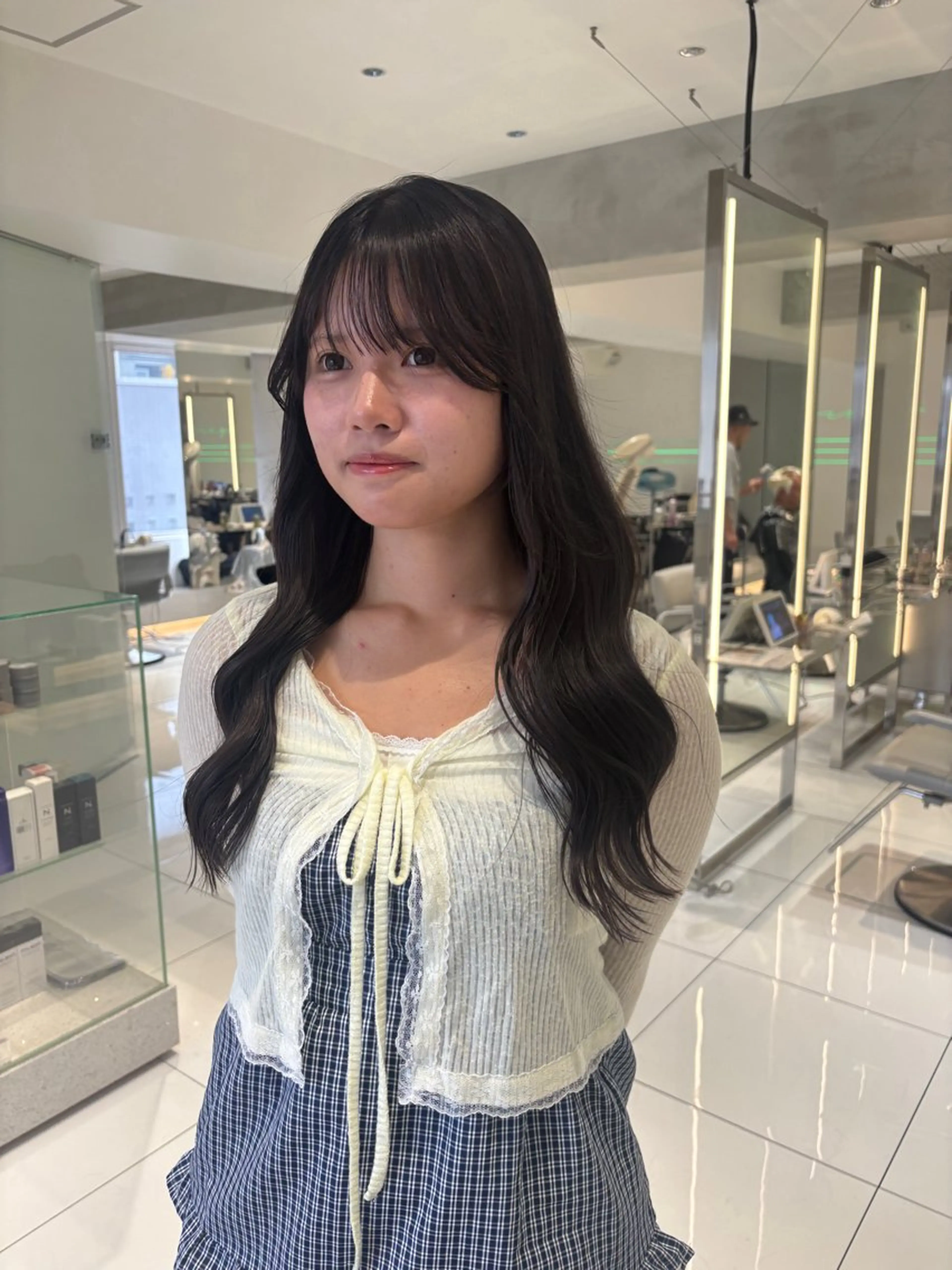 セミロング カット ヘアカラー ️🩵RINKA/ ハイトーンカラー🩵のヘアスタイル