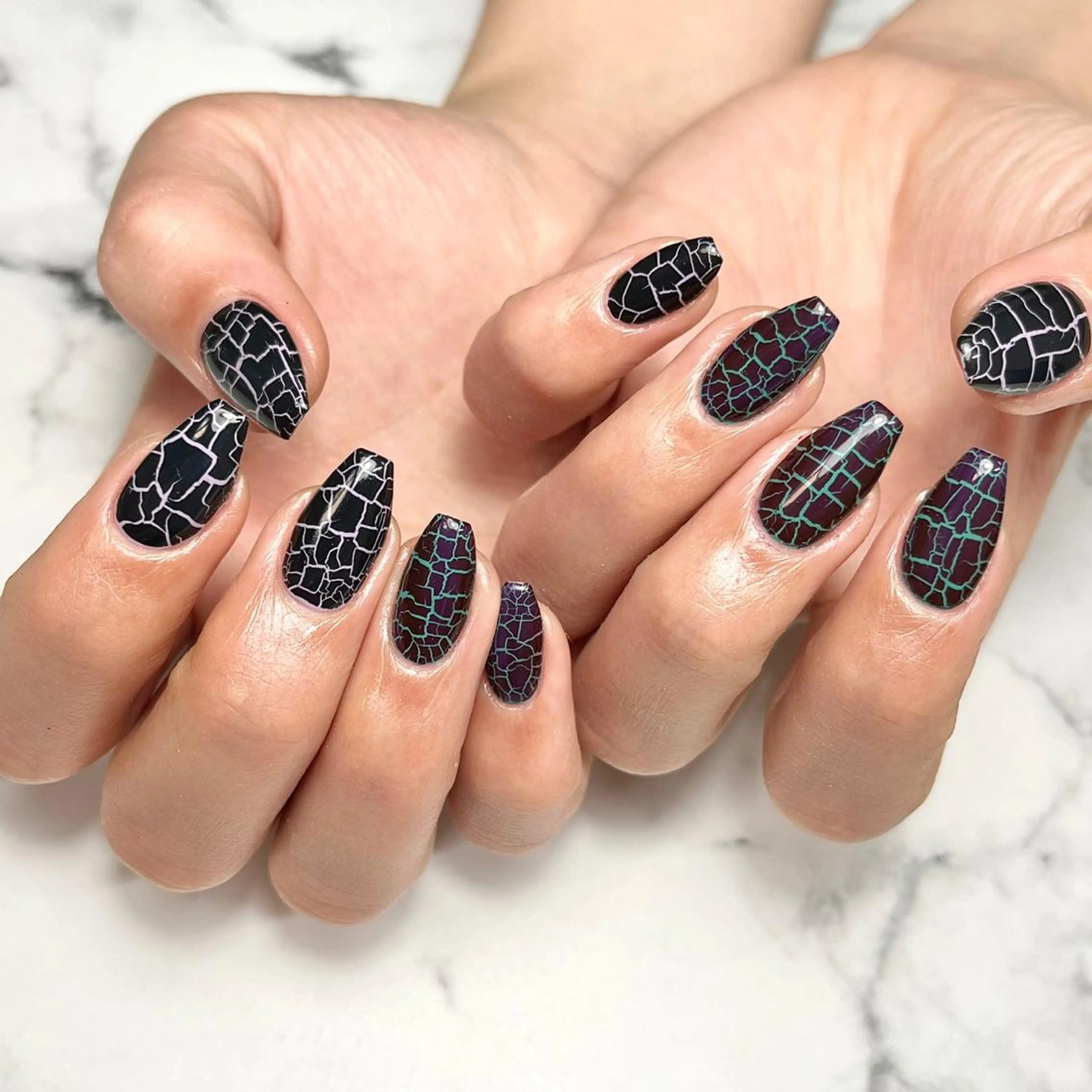 ネイル アートネイル ジェルネイル グリーン 韓国ネイル ワンカラーネイル NAIL NOWのネイルデザイン