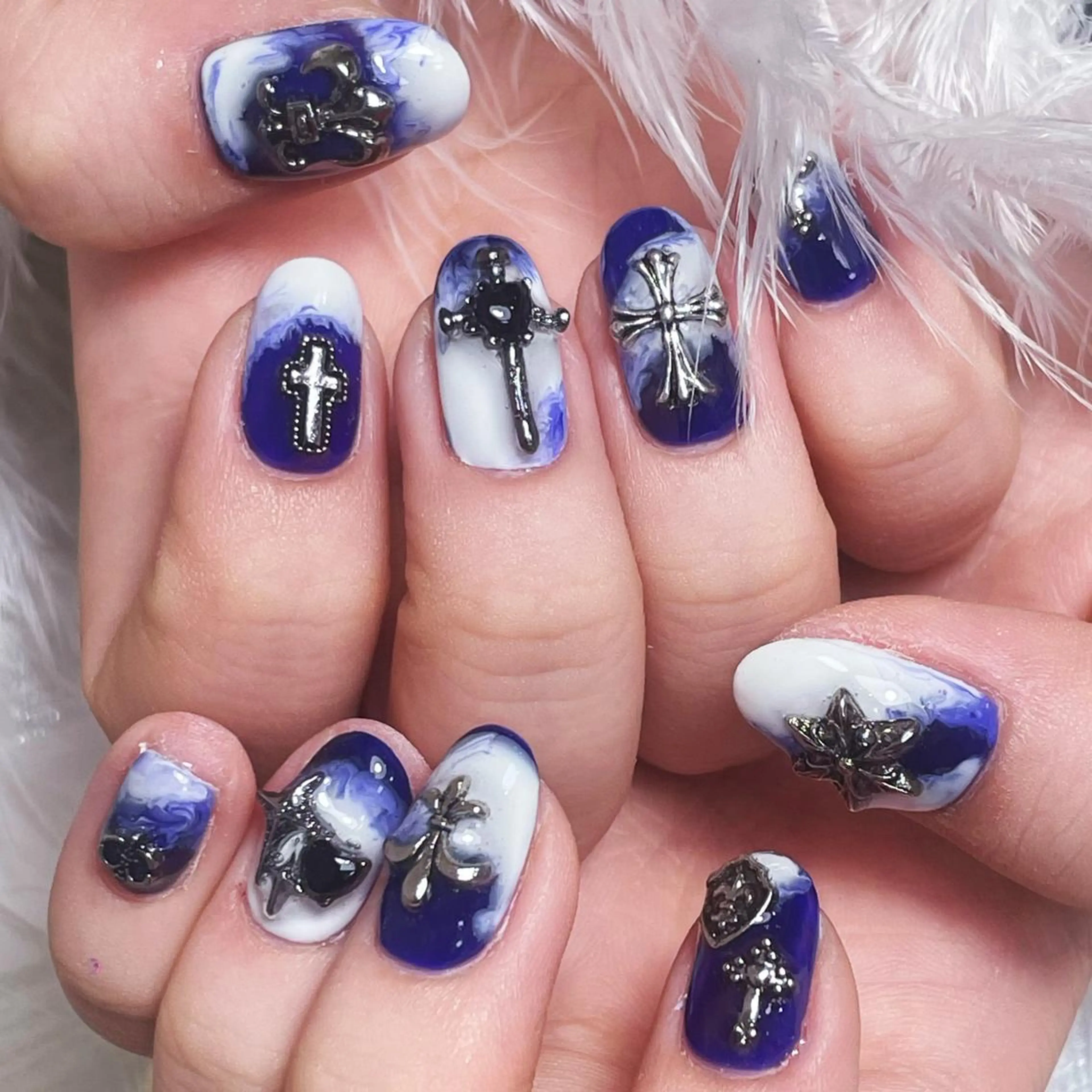 ネイル アートネイル オーロラネイル ガーリー キラキラネイル 韓国ネイル Nail Monsterのネイルデザイン