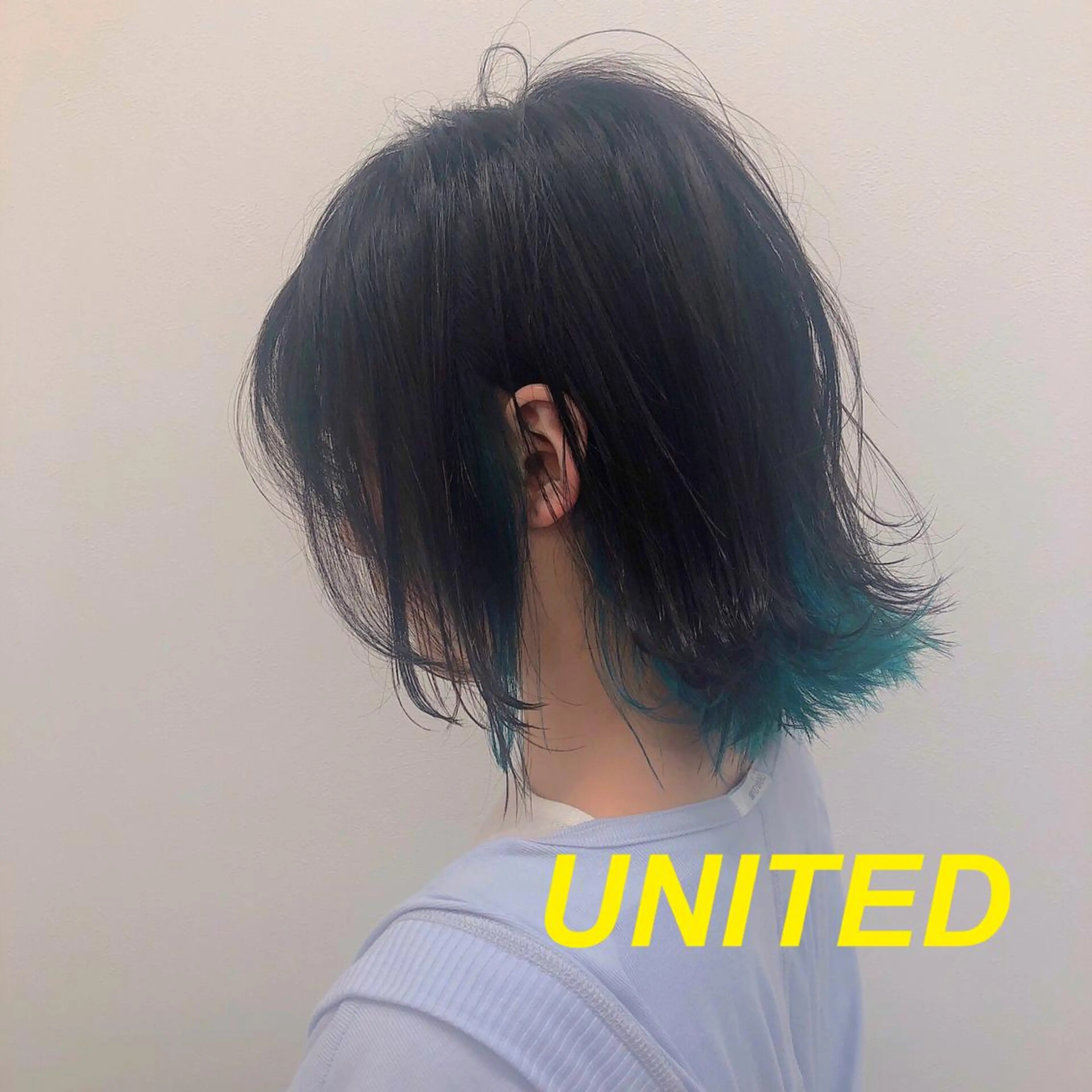 ミディアム カラー ブルーカラー インナーカラー 🦄カラー比率90% 🦄TAKAYAのヘアスタイル