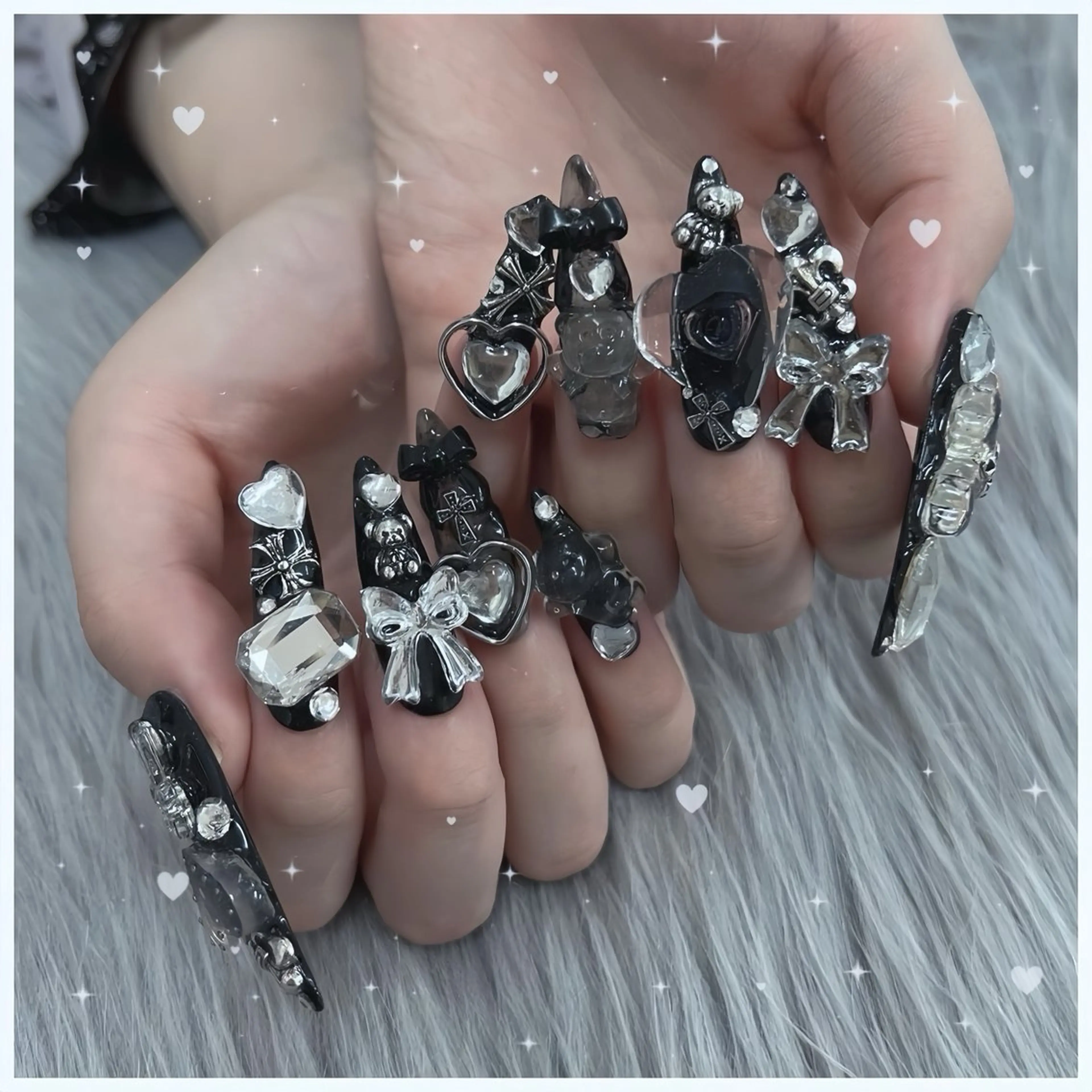 ネイル チークネイル フレンチネイル ガラスフレンチ グラデーション キラキラネイル ハンドネイル Rin Nailのネイルデザイン