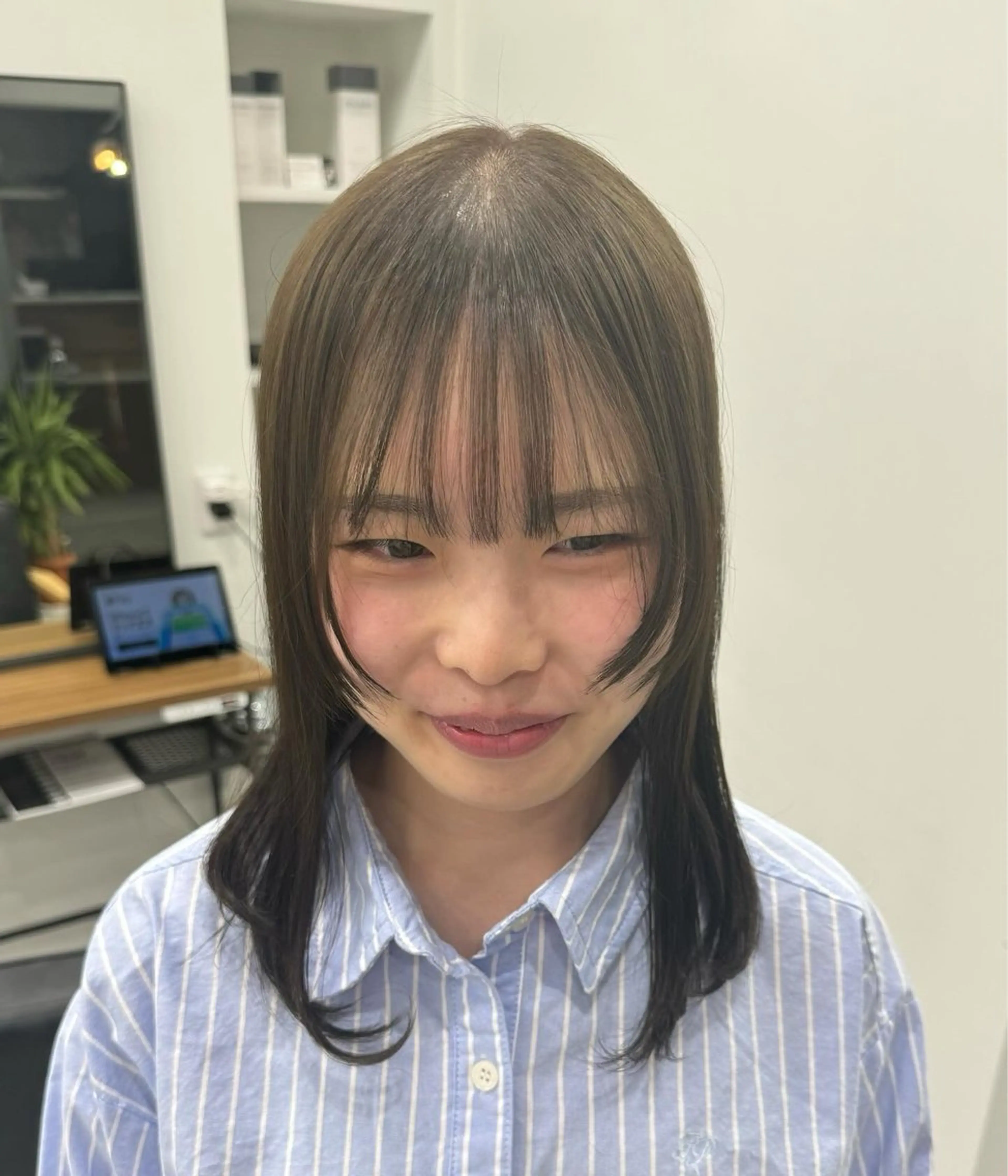 ミディアム カラー ヘアカラー トリートメント 𝘀𝗮𝗲/柏の葉 / パーマモデルのヘアスタイル