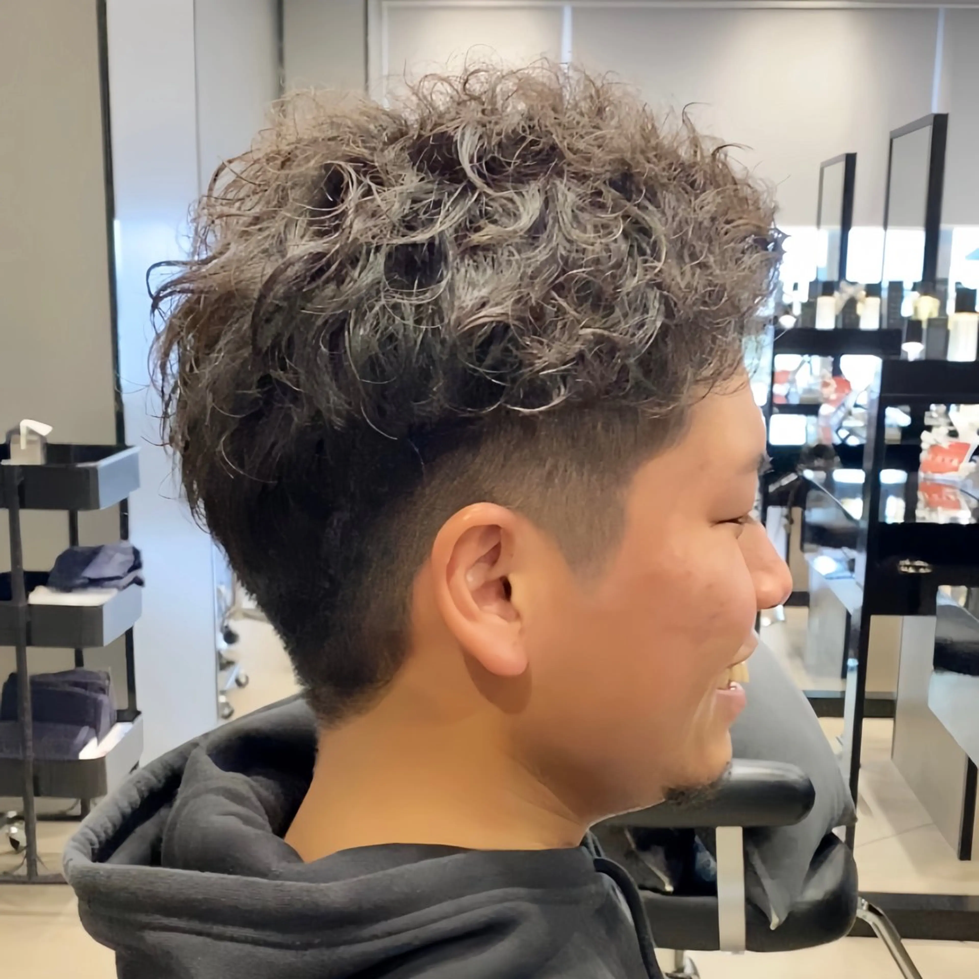 メンズ カット パーマ トリートメント HARUKI MINATO japan Osaka所属・増田 英のヘアスタイル