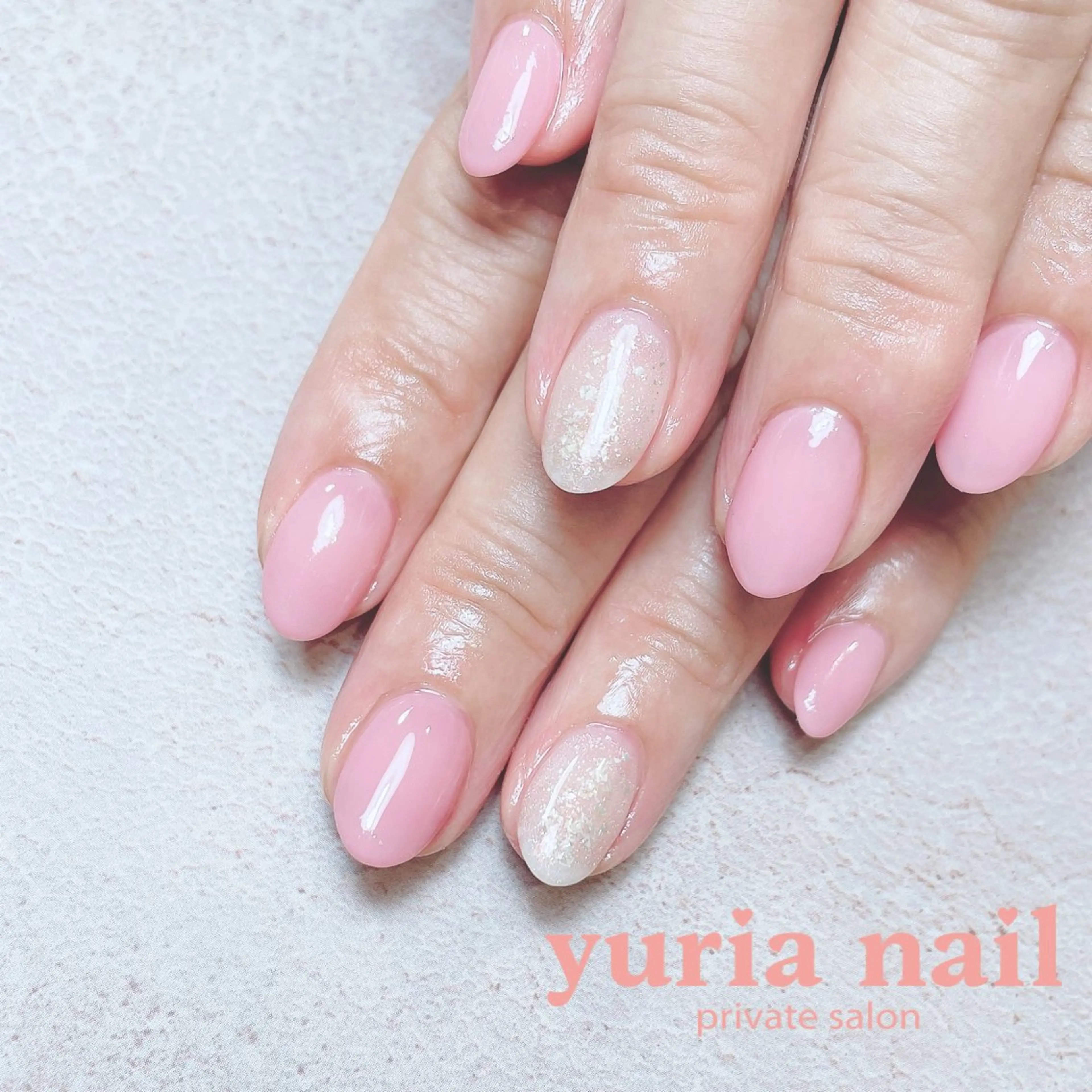 ネイル ジェルネイル ゴールド キラキラネイル ラメ(グリッター) オフィスネイル ハンドネイル 小林 ゆりあのネイルデザイン