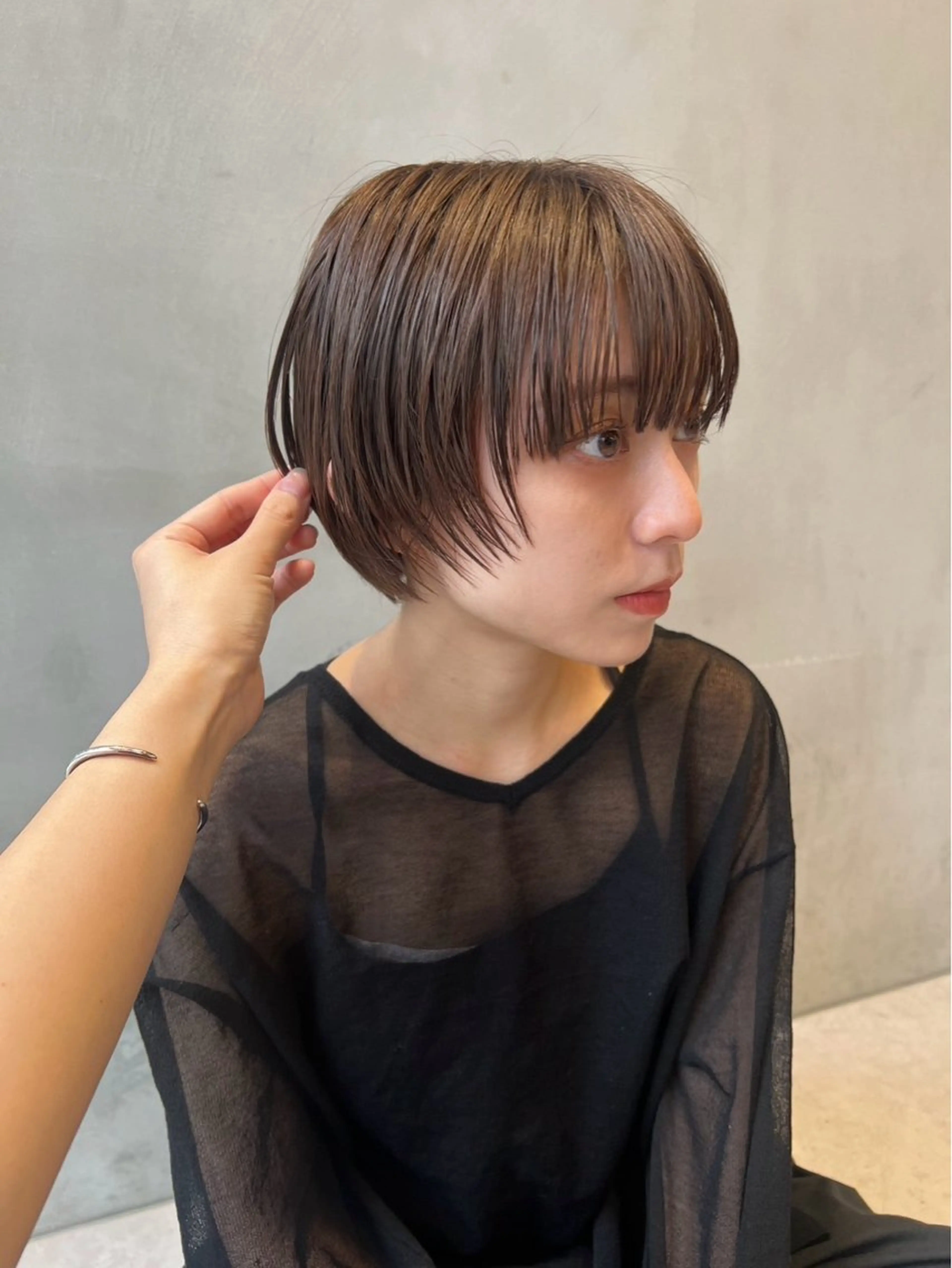 ショート カット センターパート/ 暖色カラーayuのヘアスタイル