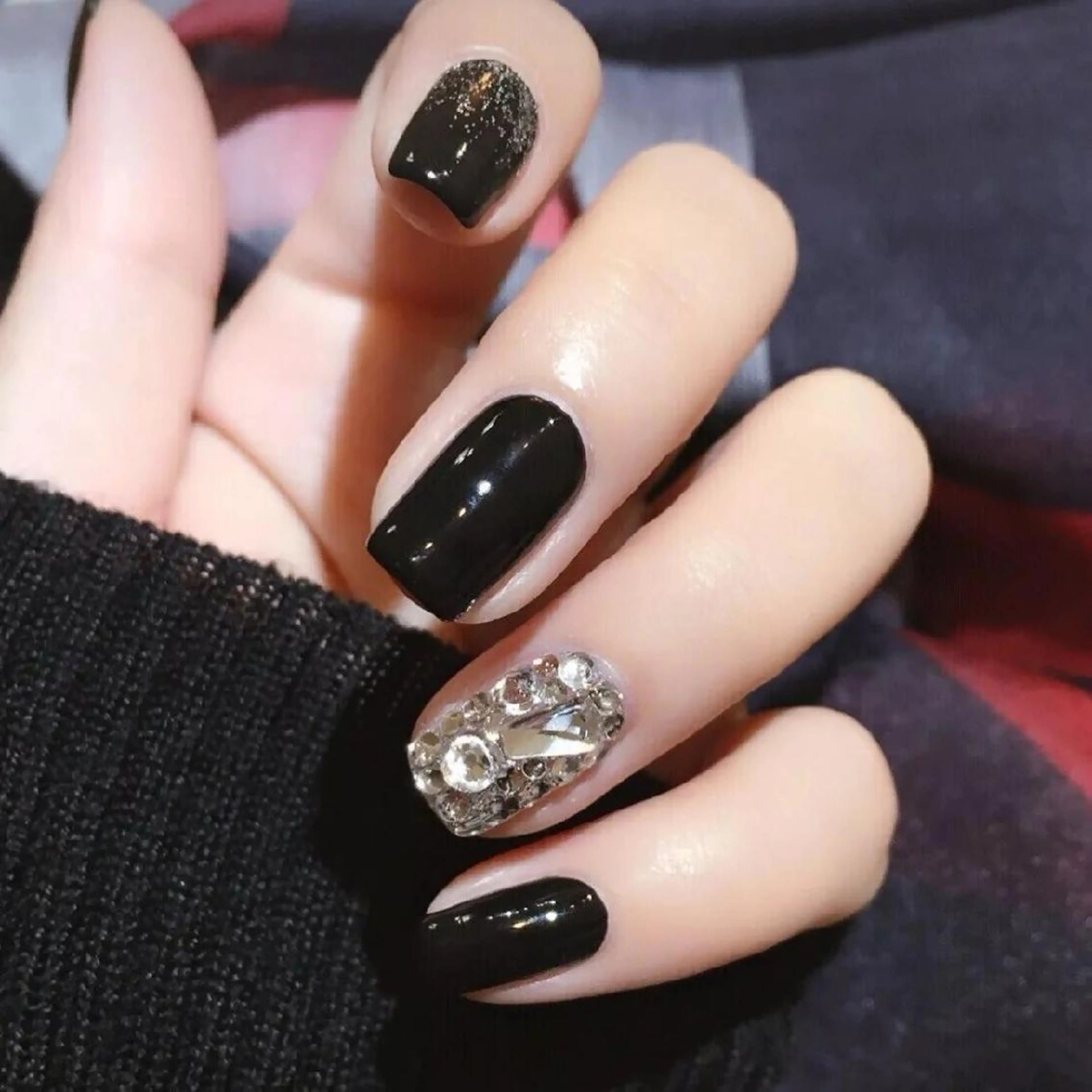 ミディアム ネイル ネイリストゆか💅 長さだし、深爪矯正のネイルデザイン