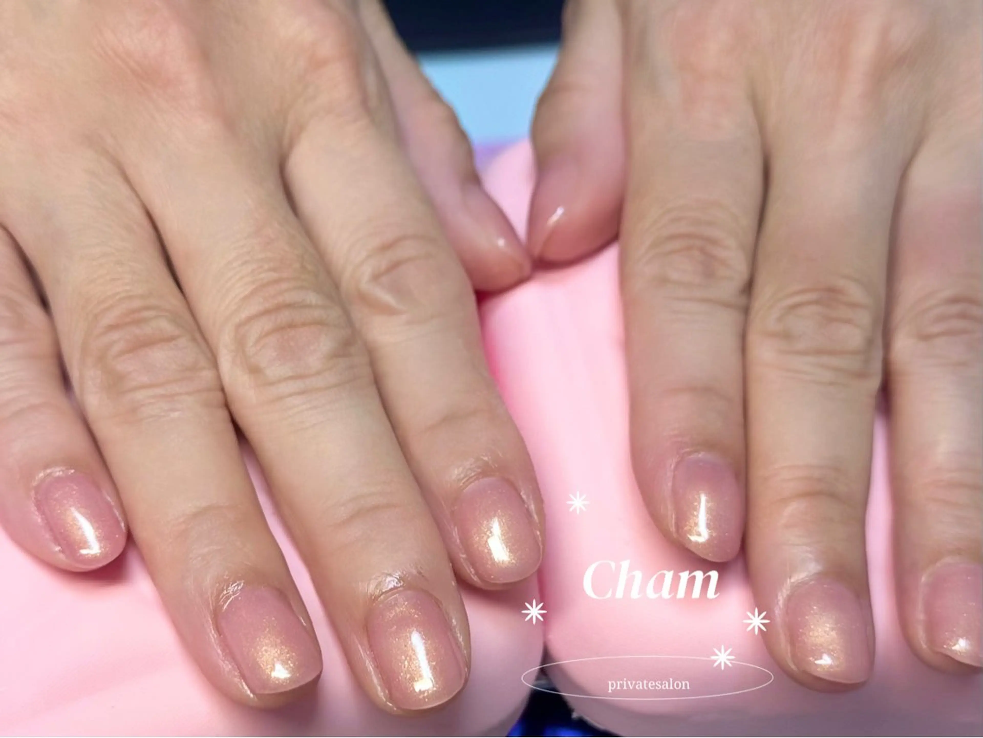 ネイル ゴールド ラメ(グリッター) ピンク ハンドネイル Cham所属・Cham Haruのネイルデザイン