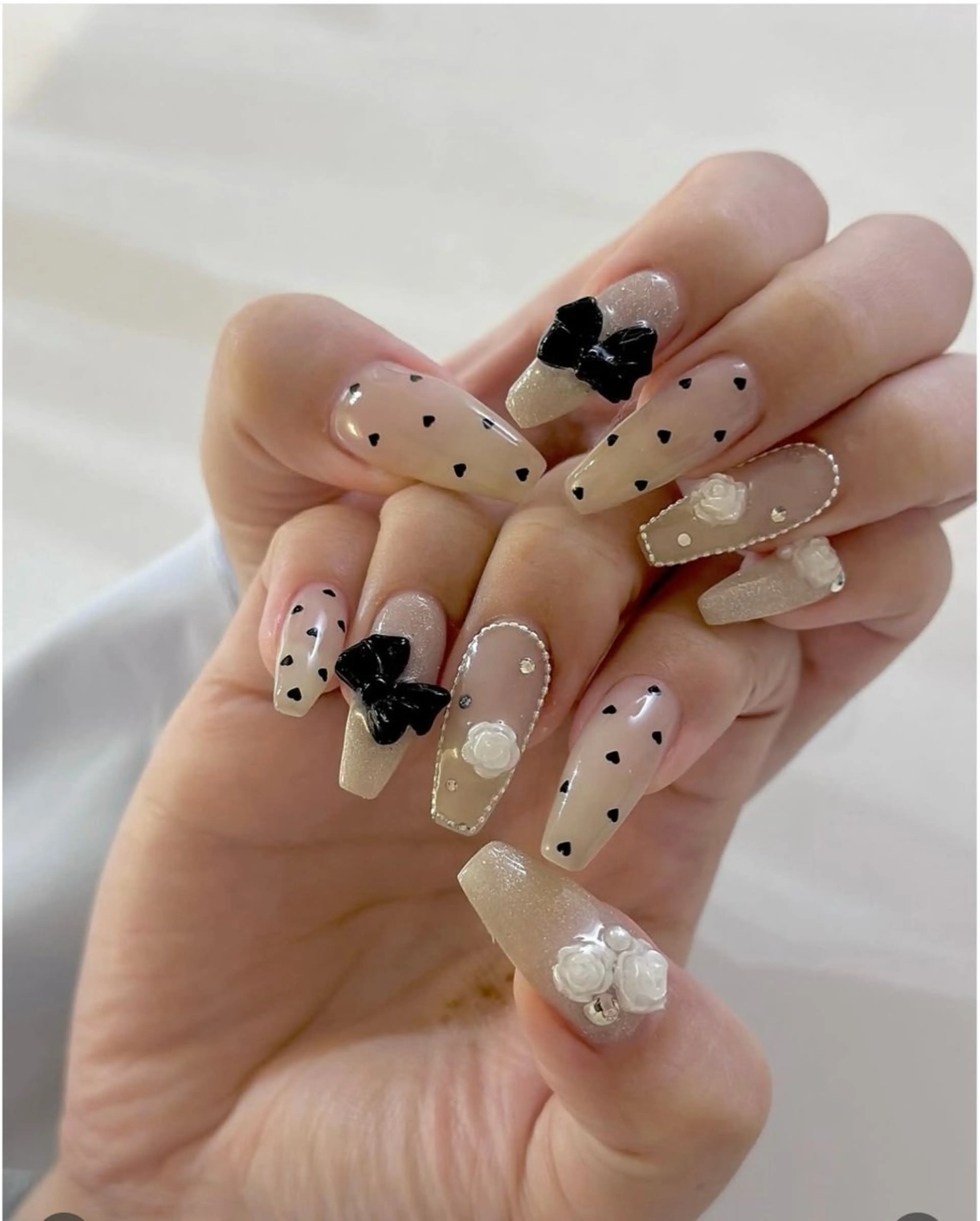 ネイル ボルドー ブラウン チークネイル ドット フットネイル ハンドネイル yurinail所属・yuri nail 高田馬場のネイルデザイン
