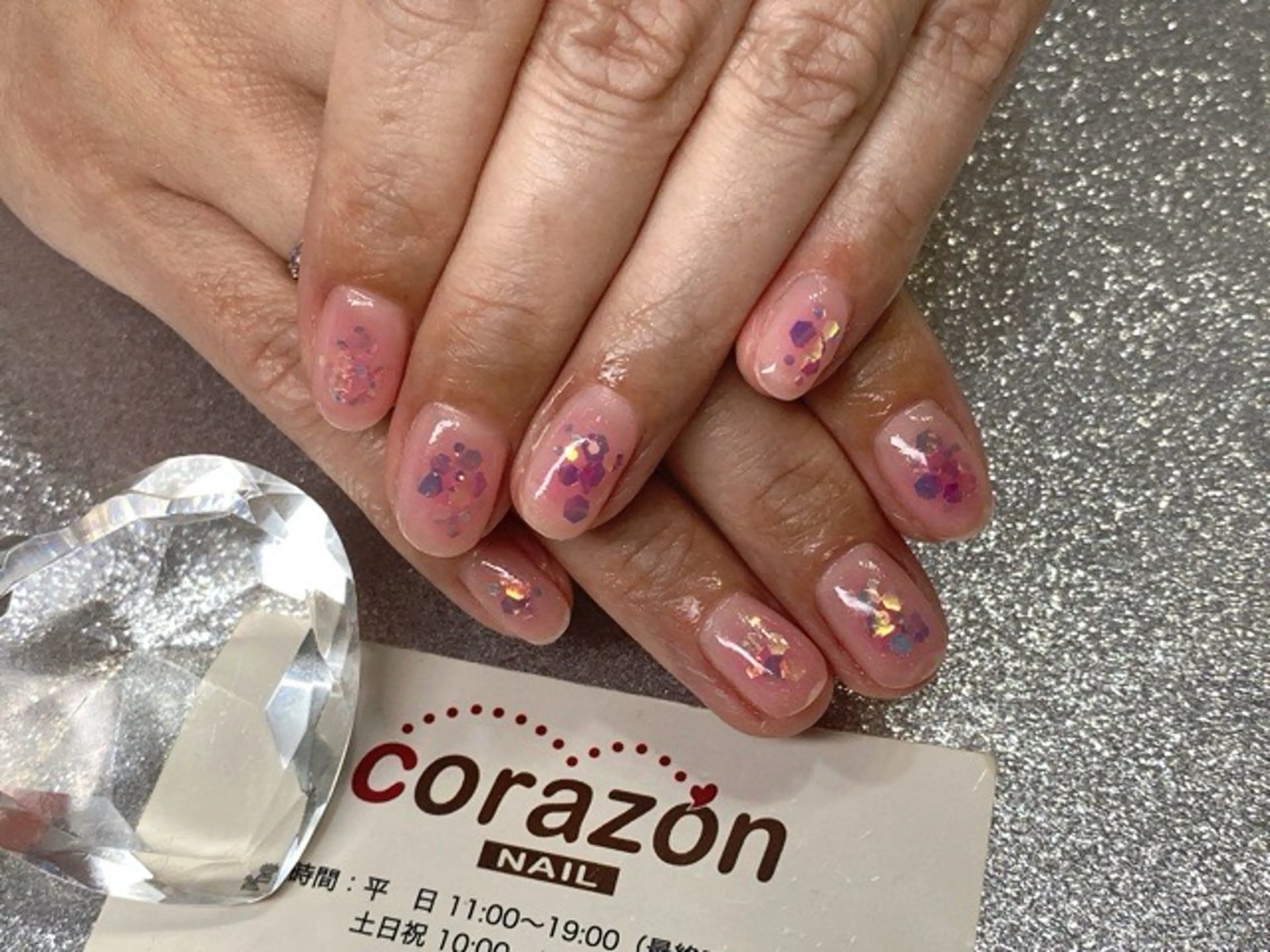 ネイル チークネイル ホログラムネイル ピンク corazon所属・ネイリスト aicoのネイルデザイン