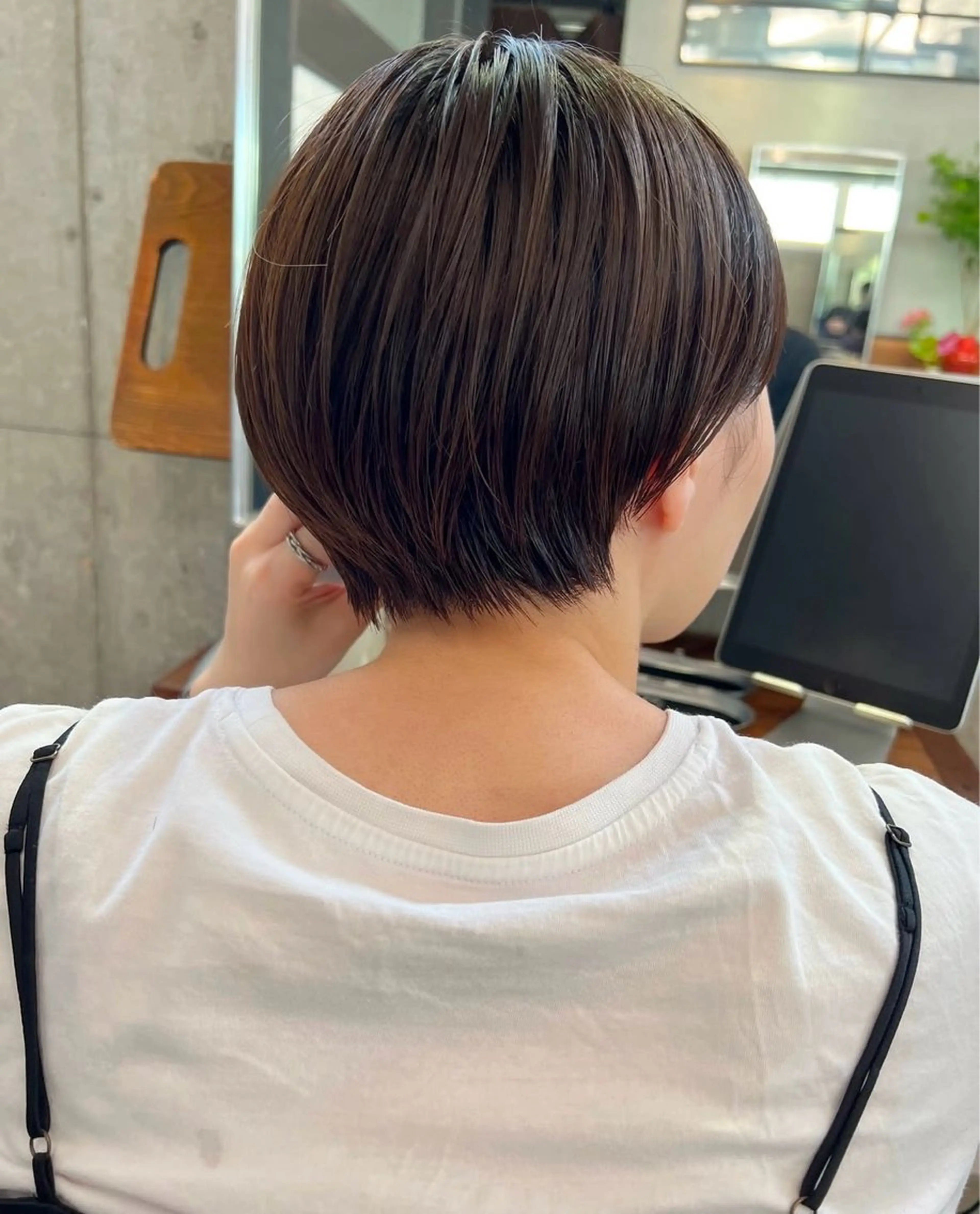 ショート ENIEN MAKE’S 立川所属・ミカ💫レイヤー/ メンズ/透明感カラーのヘアスタイル