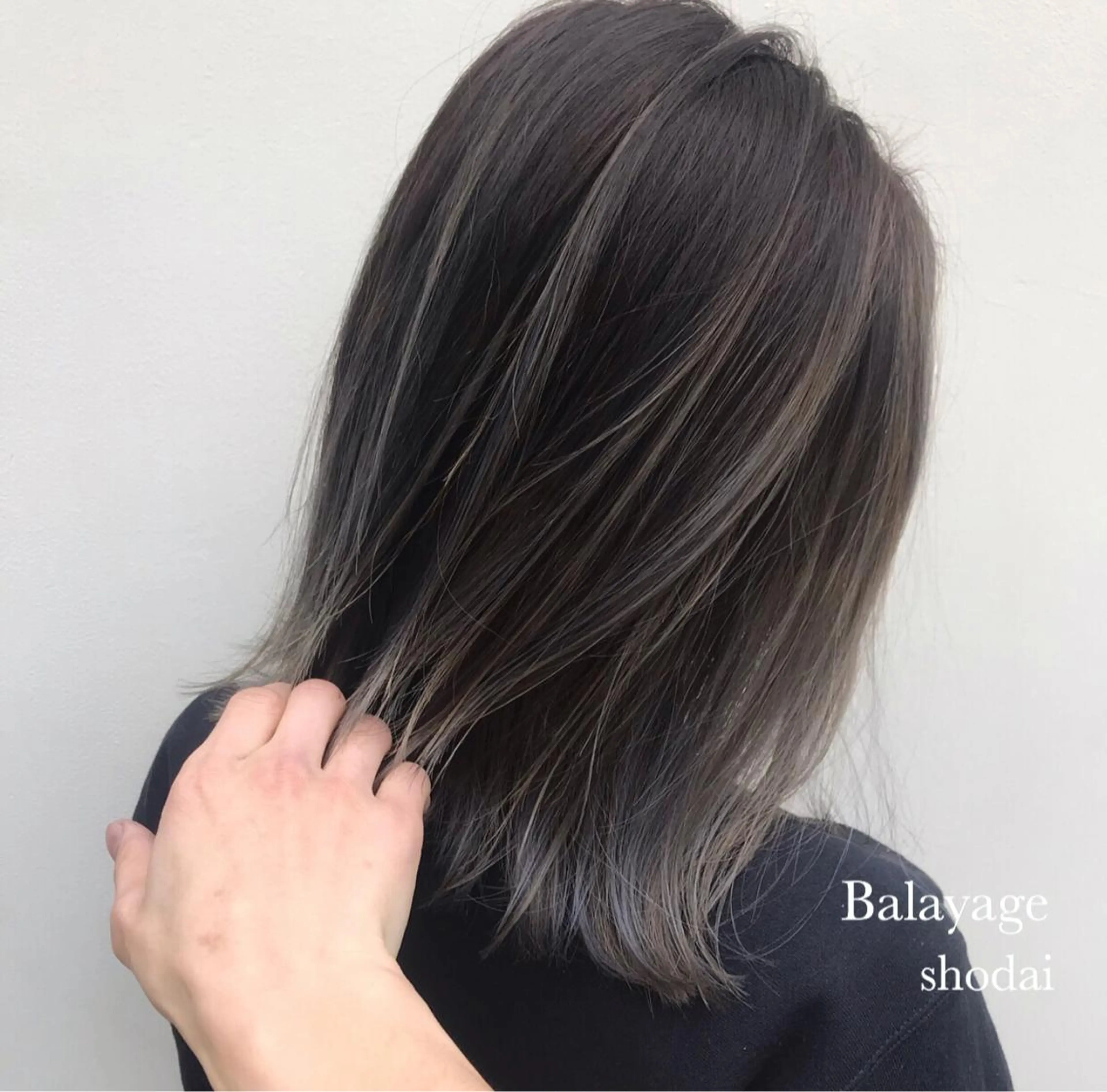 ミディアム カラー ヘアアレンジ ヘアカラー ハイライト、レイヤー カット/西梅田/中西のヘアスタイル