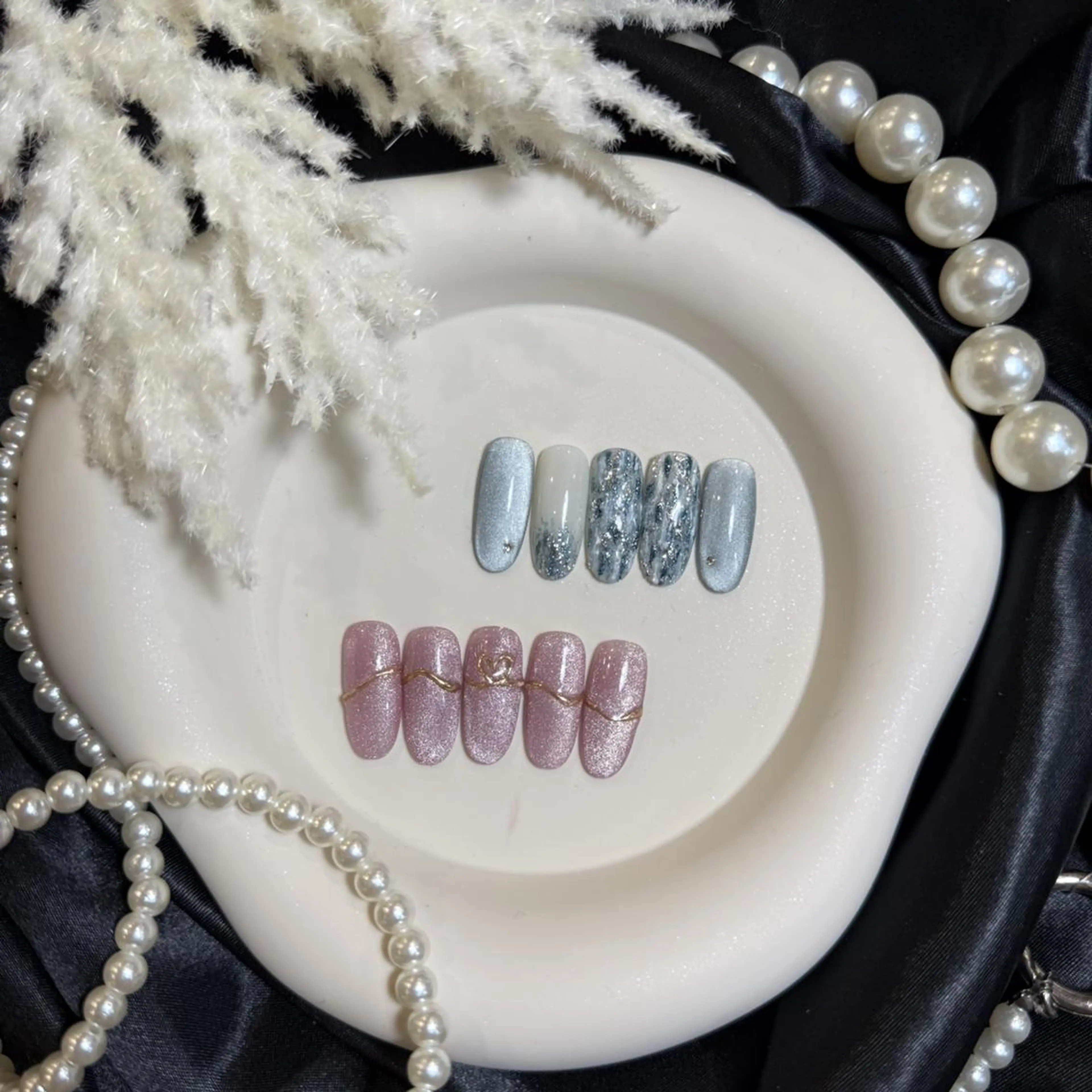 ミディアム ユイ Tiffanyのネイルデザイン