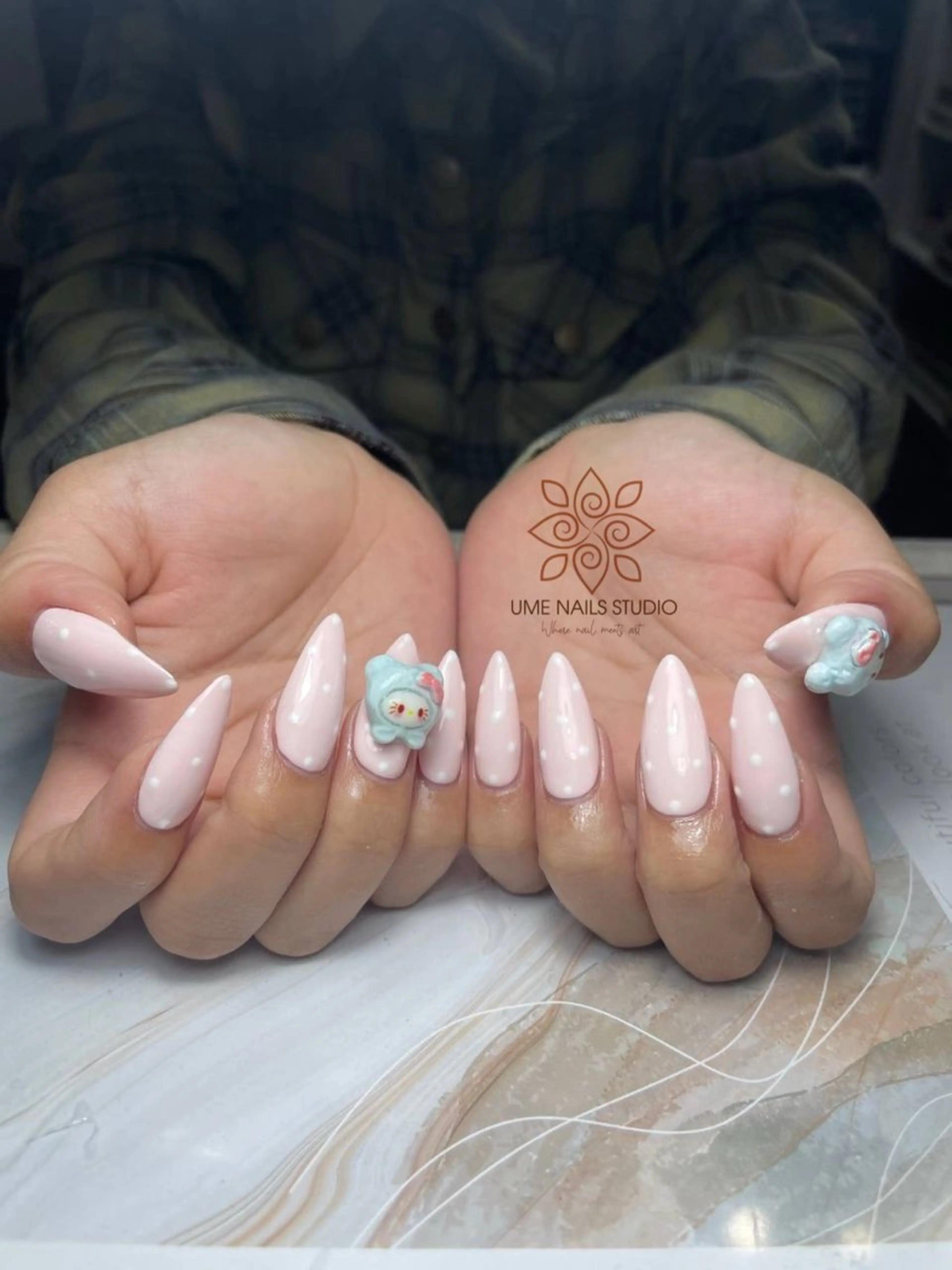 ネイル チークネイル クリアネイル ガーリー キラキラネイル 韓国ネイル ハンドネイル Ume Nail Studioのネイルデザイン