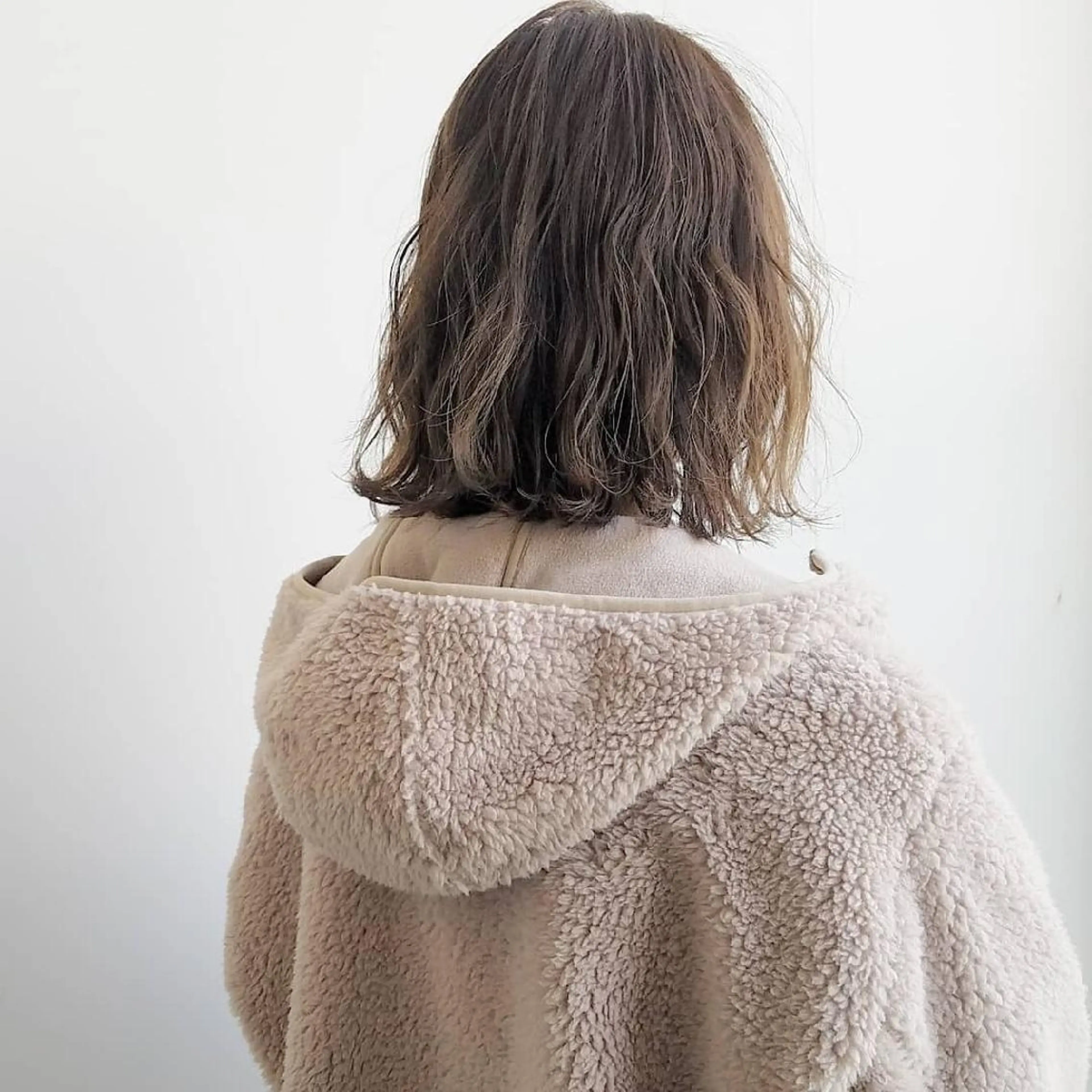 ミディアム カラー パーマ ヘアアレンジ ミディアムパーマ iplus✴ まつげ、眉毛、耳つぼのマツエク・マツパデザイン