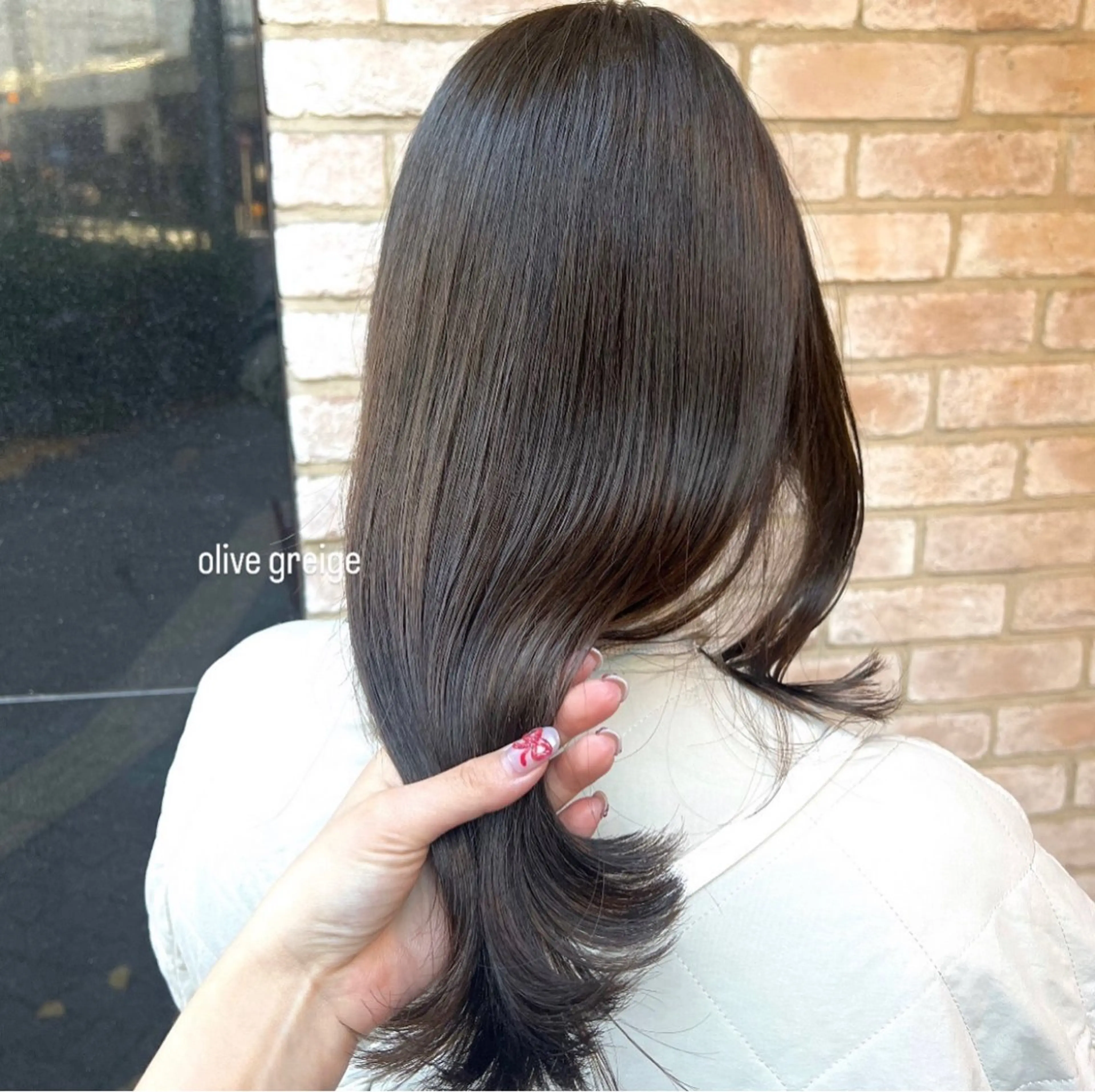 セミロング カラー パーマ ヘアアレンジ 前川 朋香のヘアスタイル