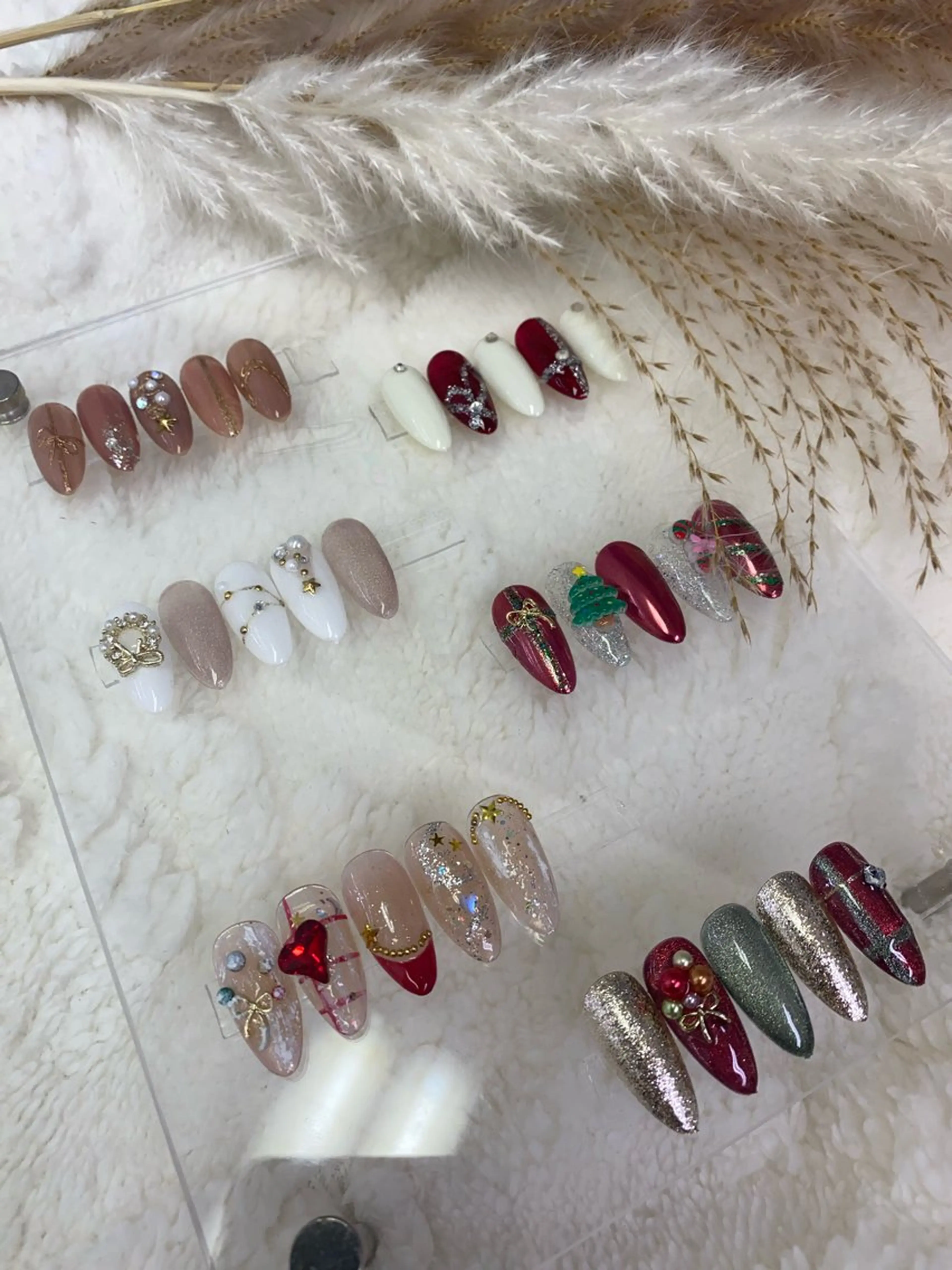 ネイル キラキラネイル 冬ネイル クリスマス AngelChris ビューティーサロン琳のネイルデザイン