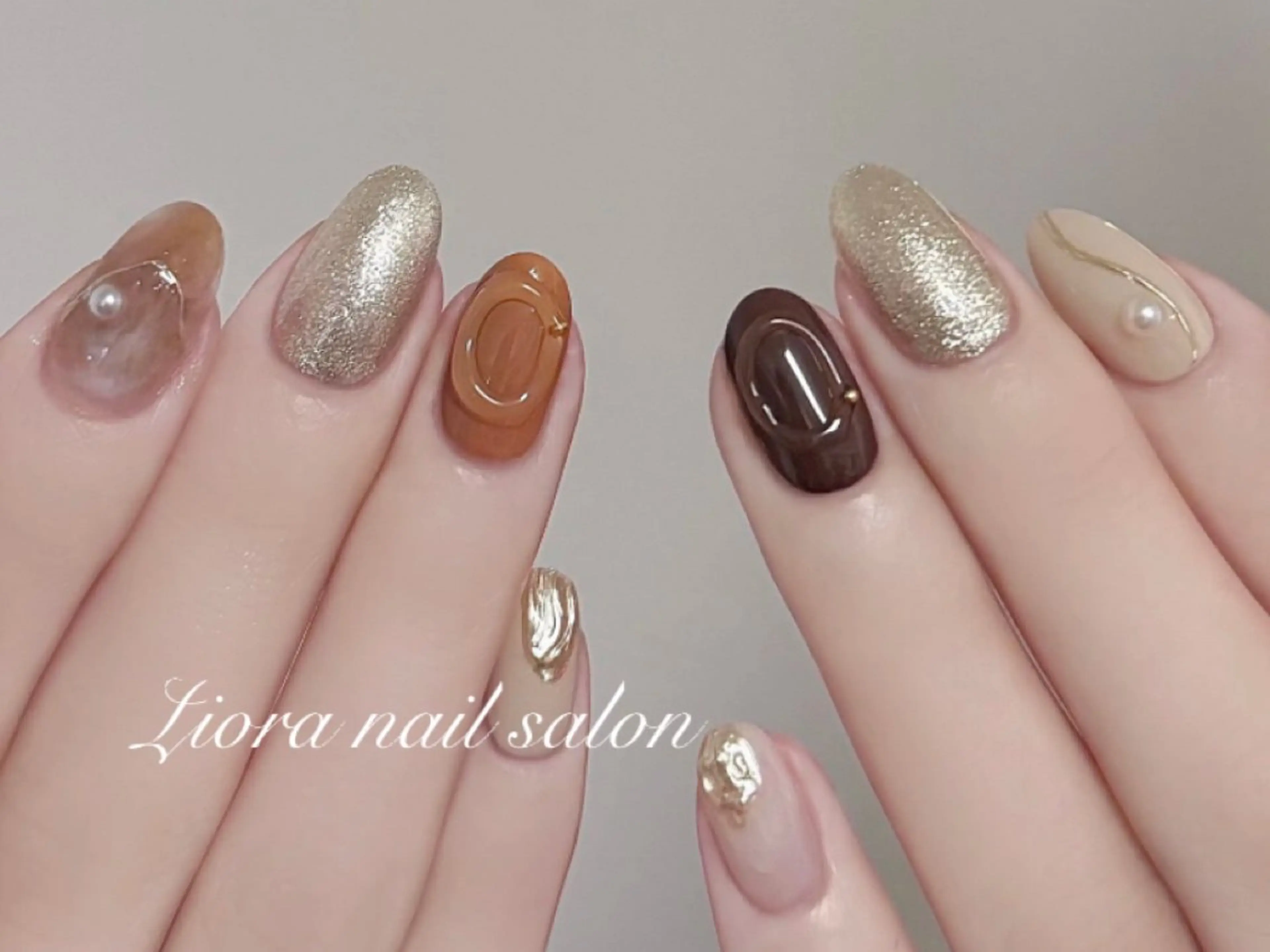 ネイル フレンチネイル ジェルネイル ガーリー グラデーション キラキラネイル ハンドネイル Liora ネイルサロン所属・Liora nail salonのネイルデザイン