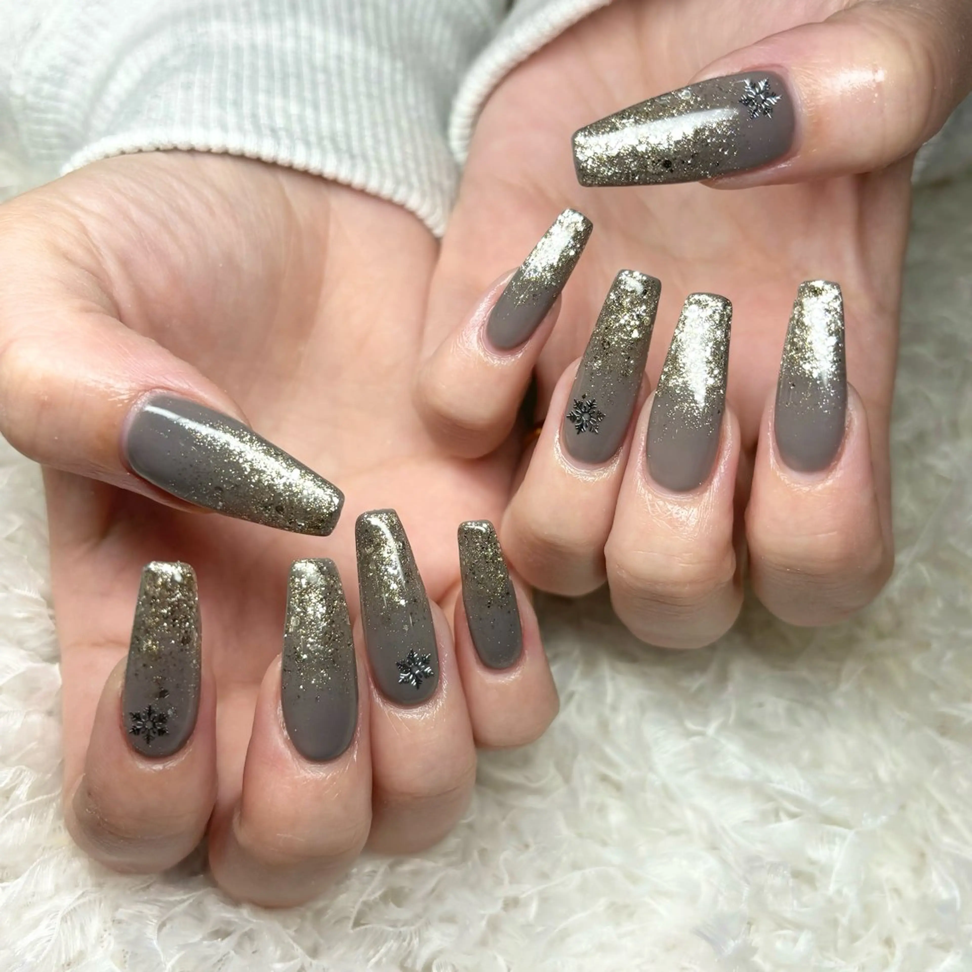 ネイル ラメ(グリッター) ラメグラデーション ハンドネイル 鈴木 華乃のネイルデザイン