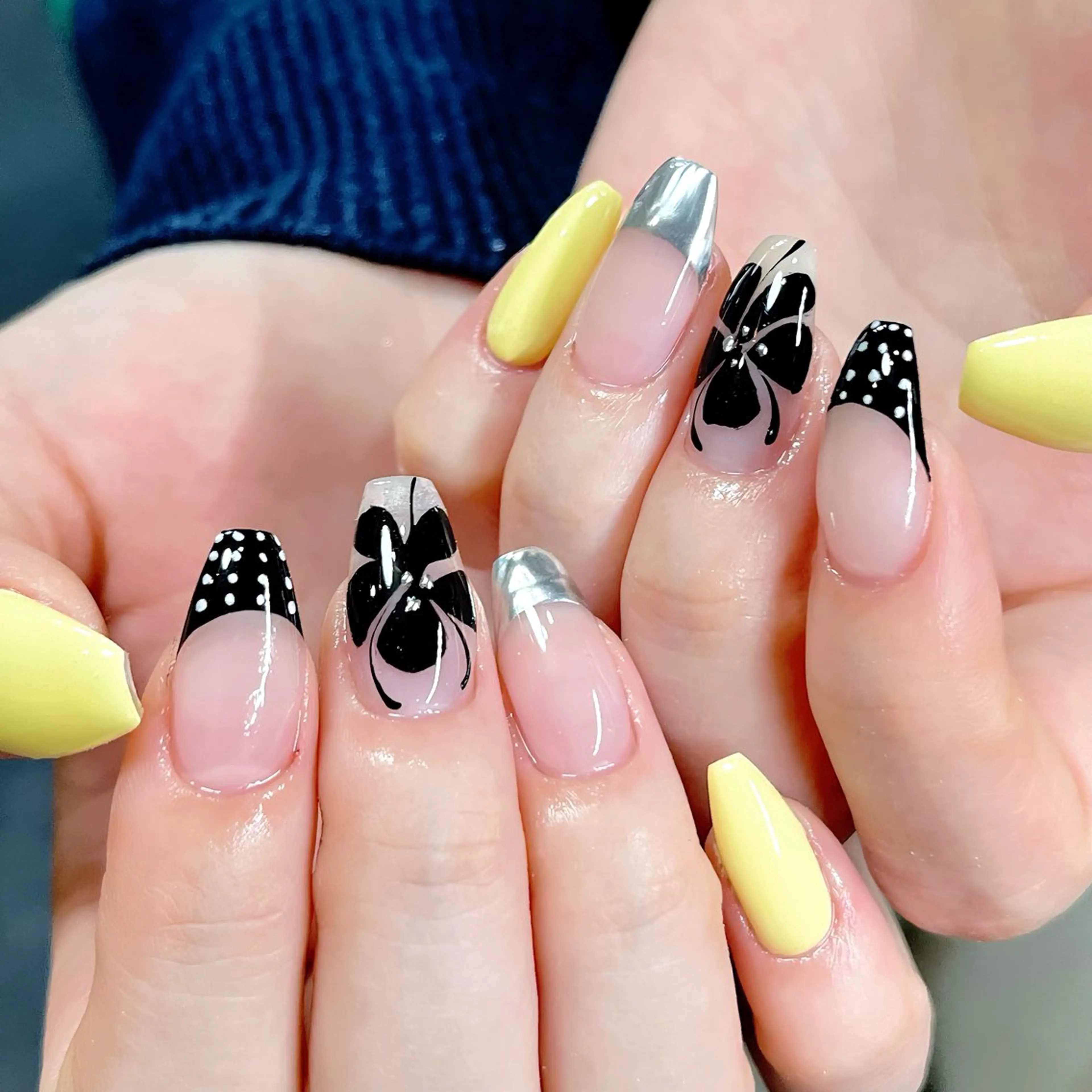 ネイル フレンチネイル グラデーション ラメ(グリッター) ラメグラデーション マグネットネイル ハンドネイル 🫧OPELIA NAIL渋谷🫧のネイルデザイン