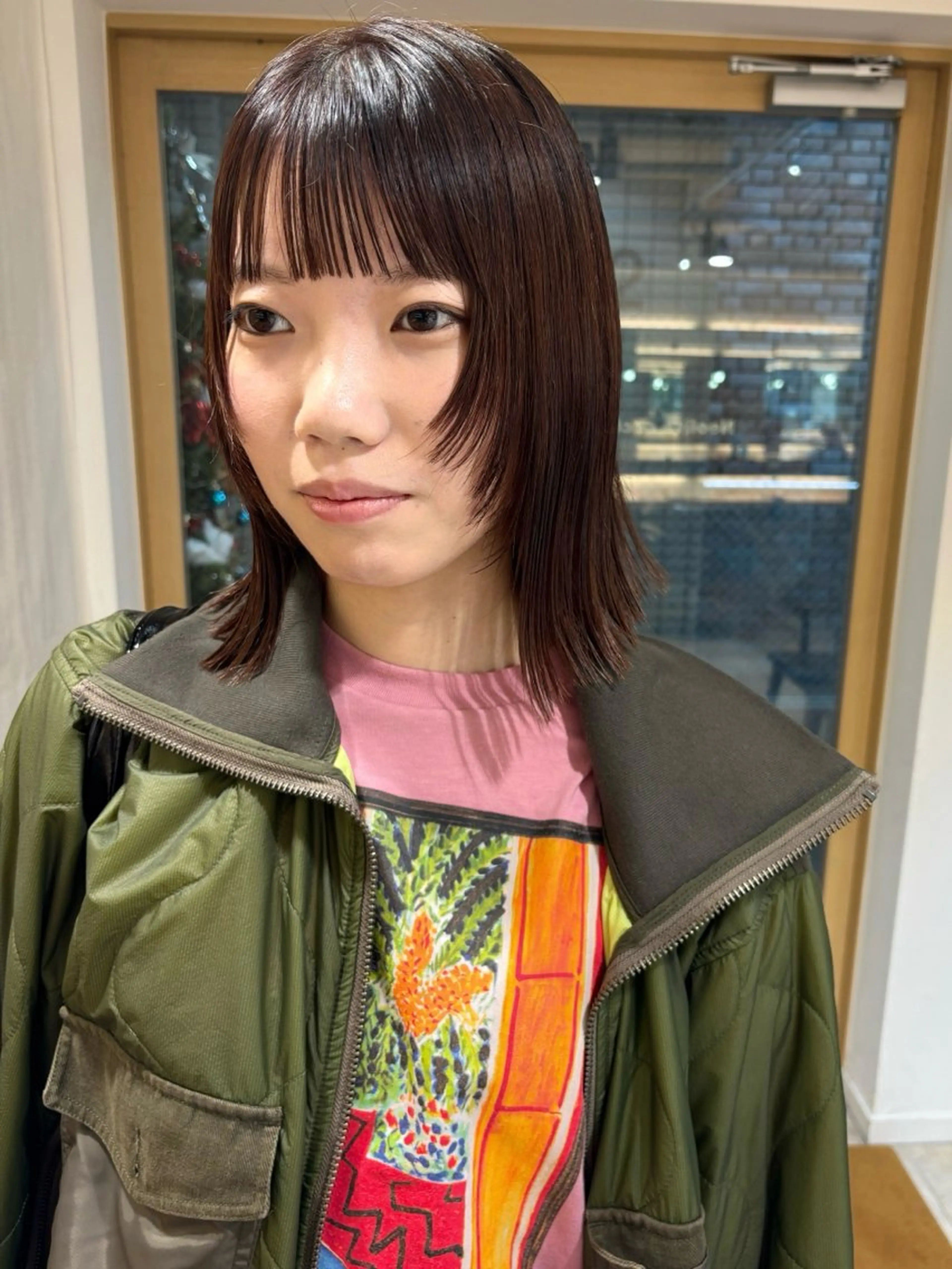 ミディアム カラー カット ヘアカラー トリートメント 齋藤 咲のヘアスタイル