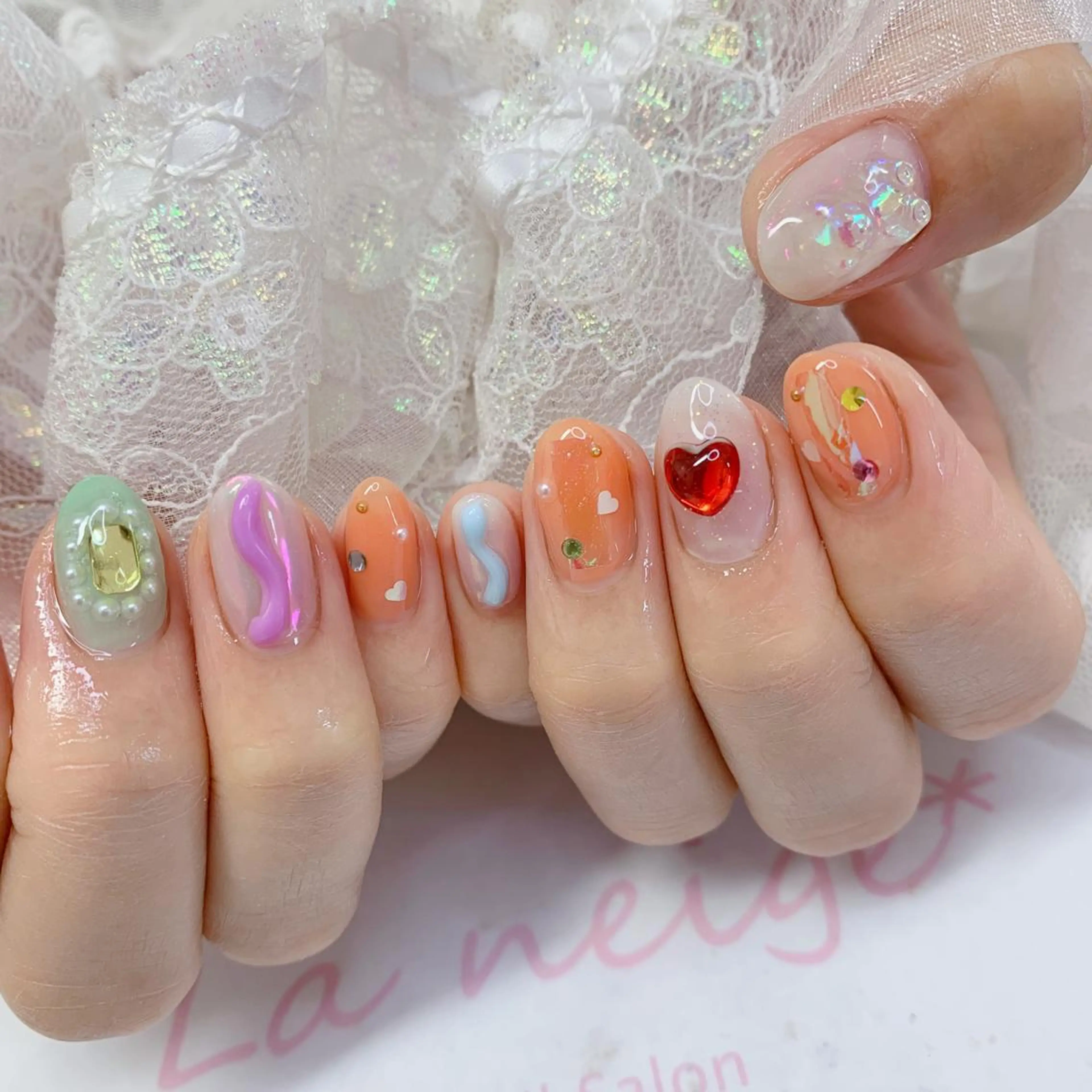 ネイル ハンドネイル La neige* yuki 🥯🍑のネイルデザイン