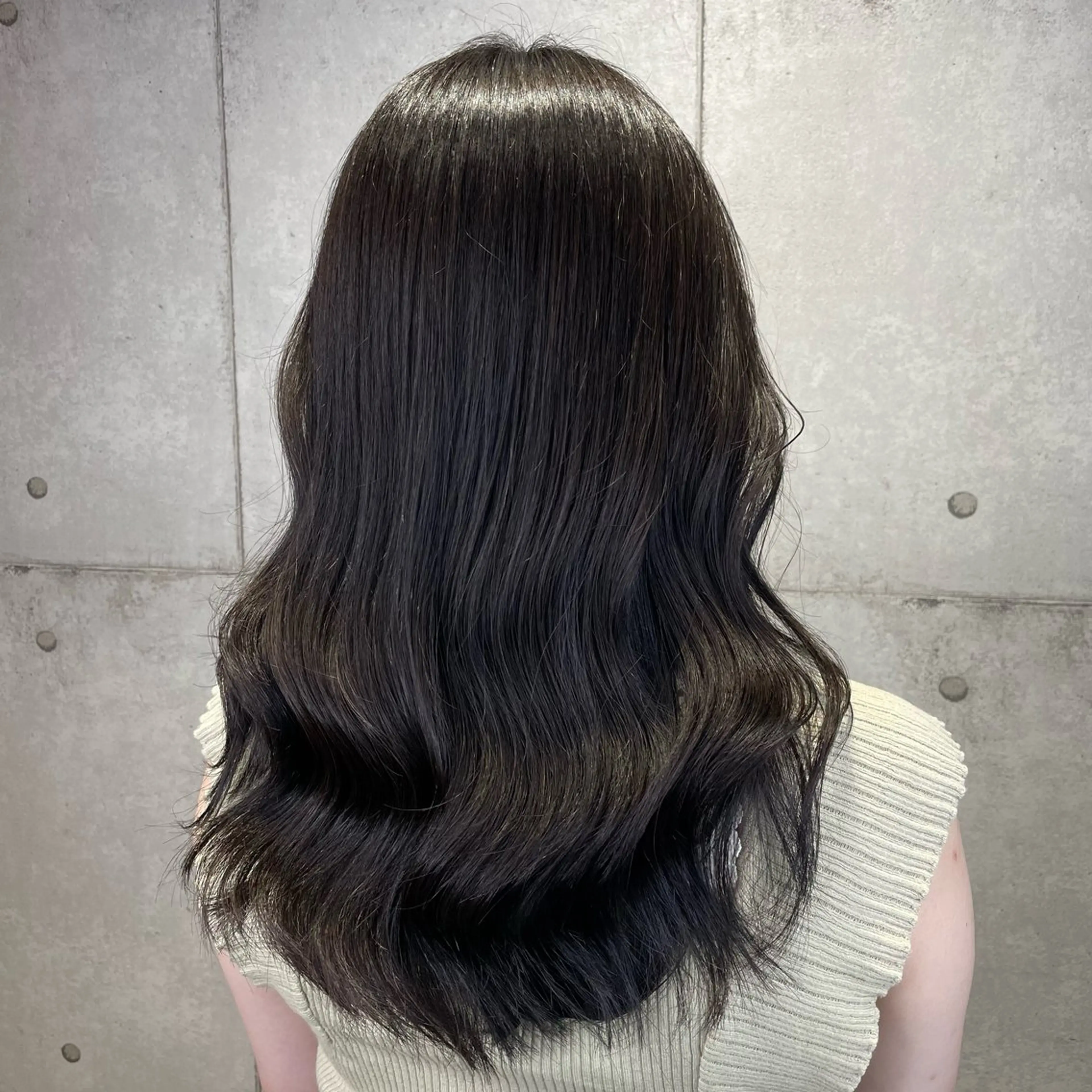 セミロング PANOL 秀島のヘアスタイル