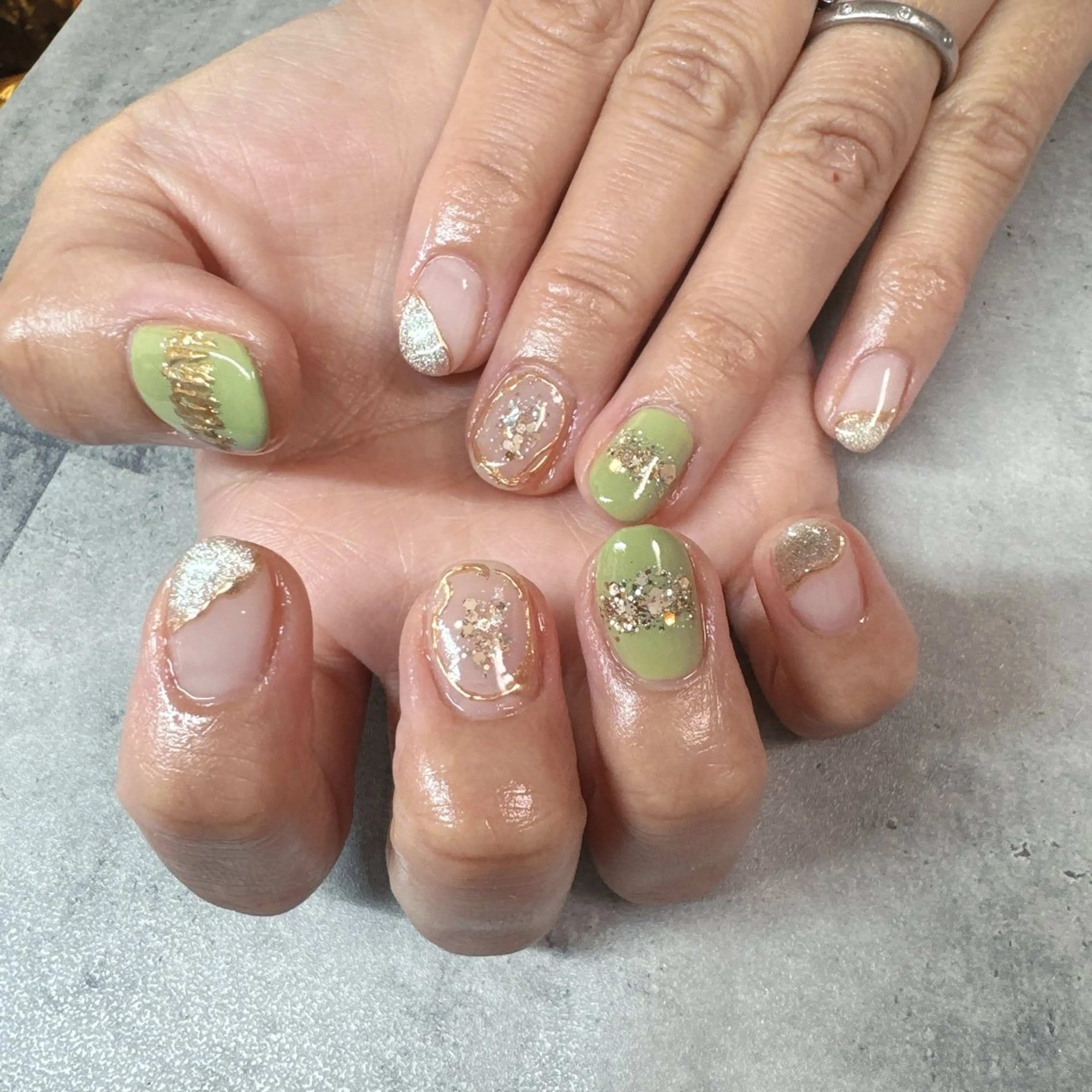ネイル ピスタチオネイル ハンドネイル N.plus NaiLのネイルデザイン