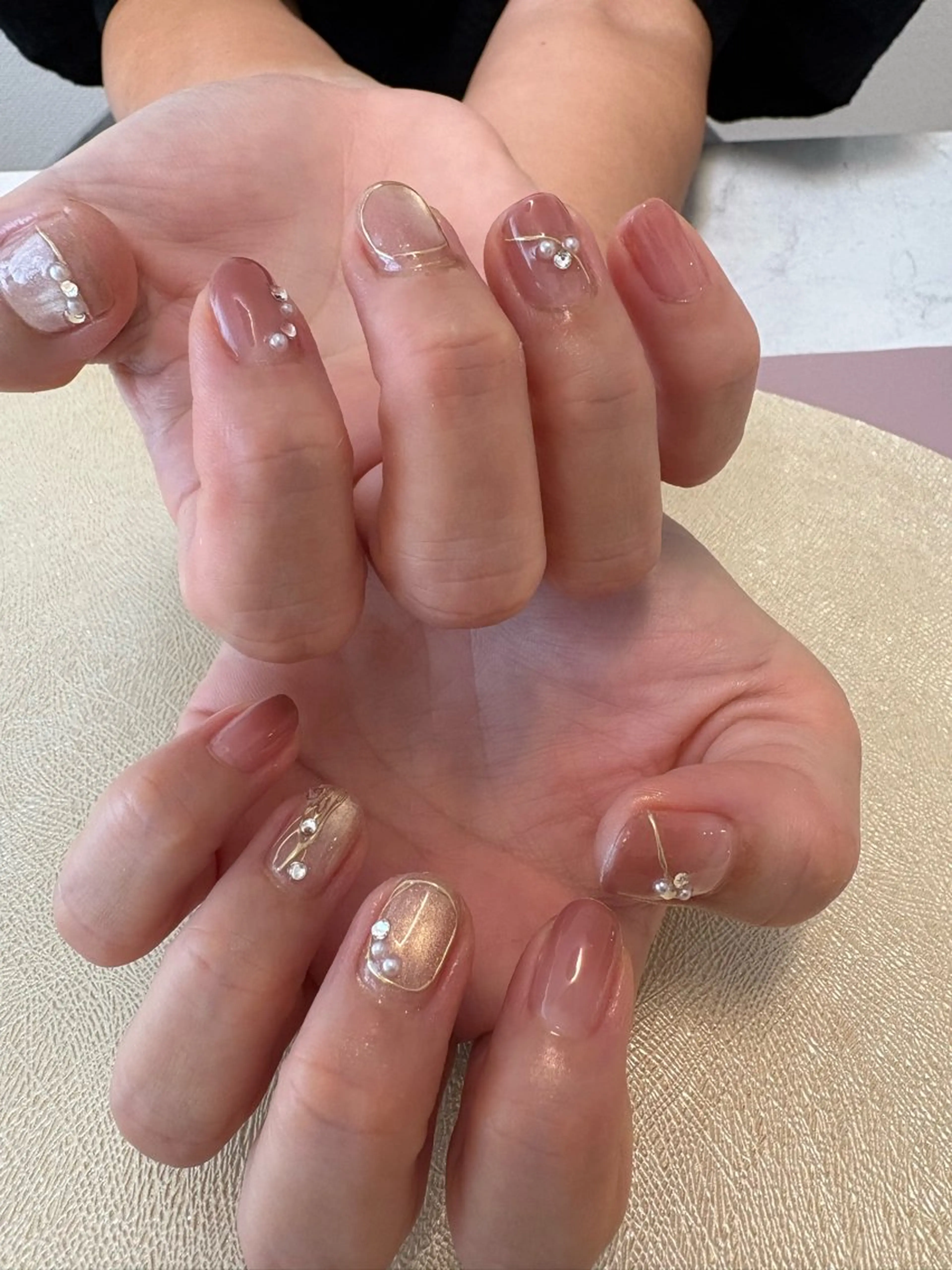 ネイル アートネイル ジェルネイル ゴールド マグネットネイル ミラーネイル ハンドネイル nailsalon Lumieのネイルデザイン