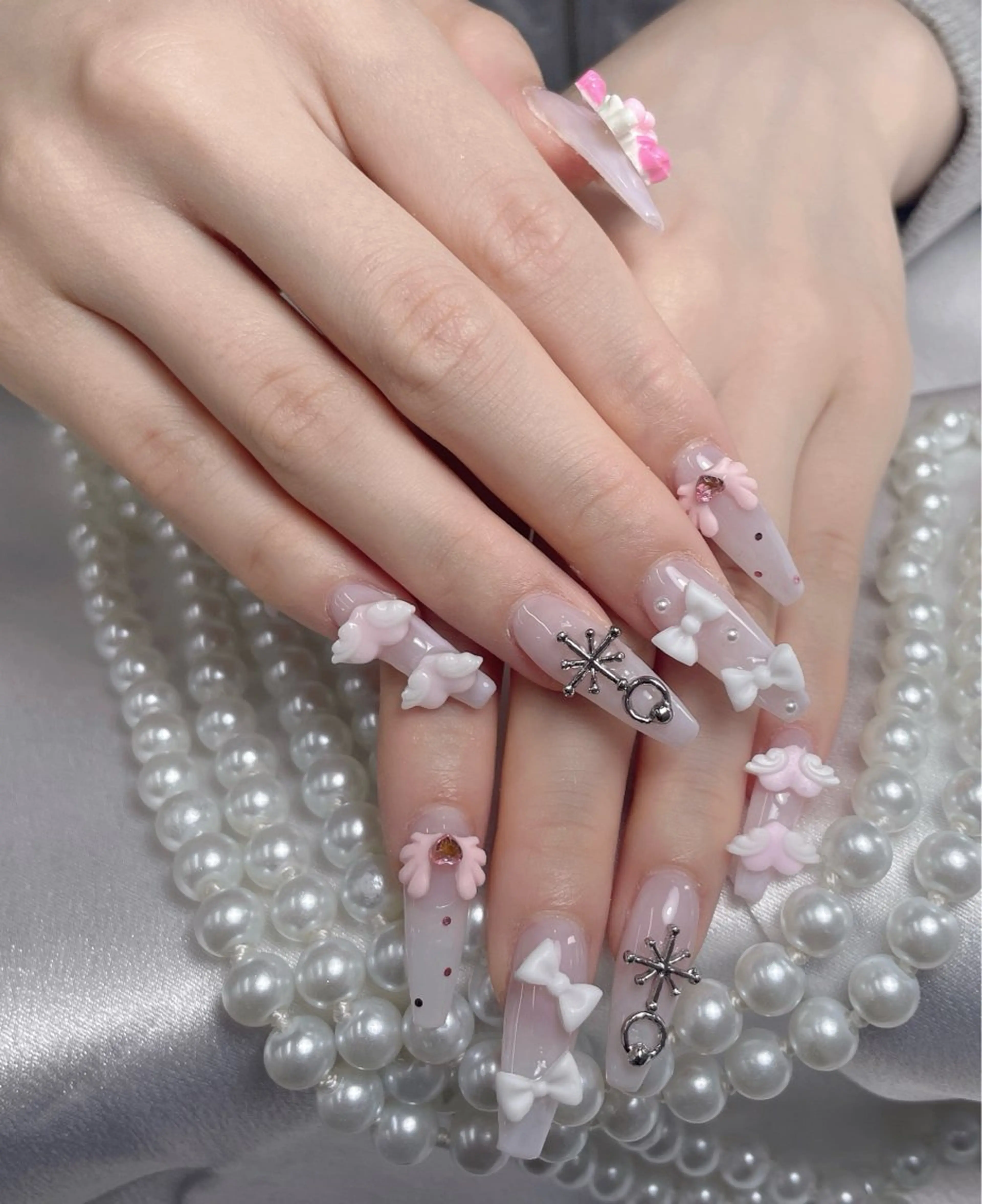 ネイル チョウ チョウのネイルデザイン