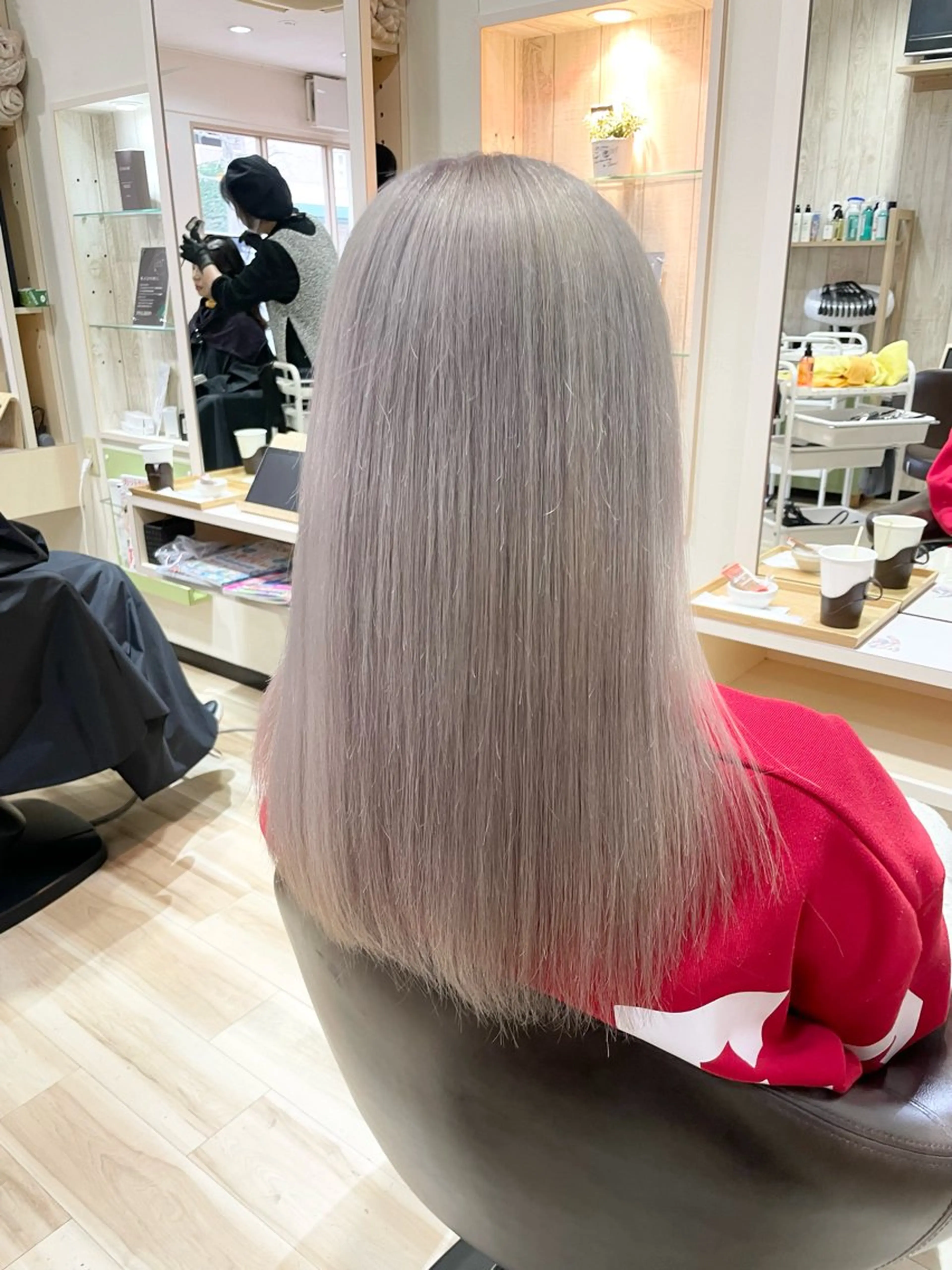 ロング カラー ベージュカラー ブリーチ ホワイトベージュ 🌈派手髪ハイトーン 🌈鈴木亮太🌈のヘアスタイル