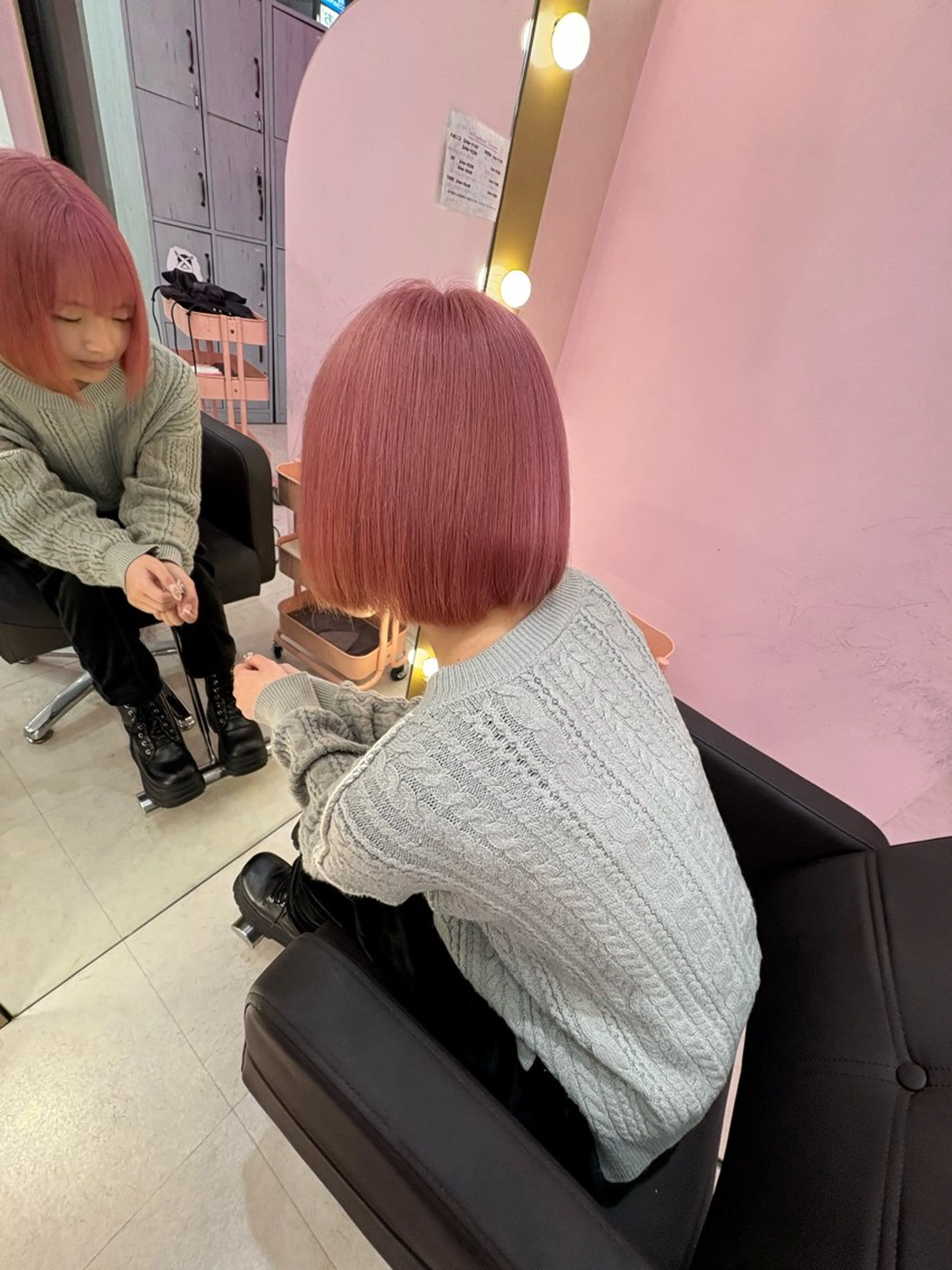 ショート カラー アッシュ アッシュグレー ベージュカラー ブリーチ ブロンド ピンク🎀ブロンド 💎ハイトーン/大和のヘアスタイル