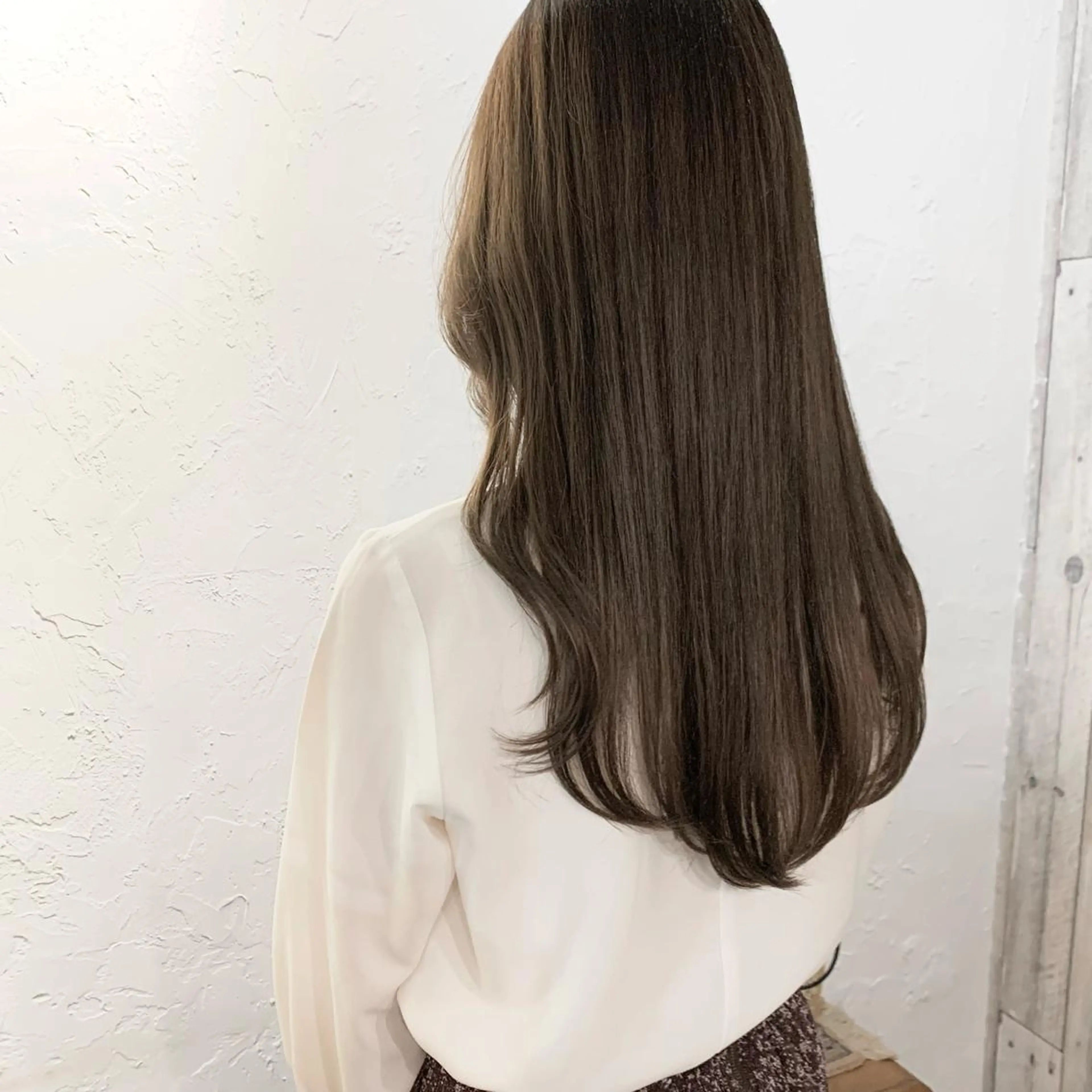 ロング カラー カット ヘアカラー トリートメント conne&riri所属・MA YUのヘアスタイル