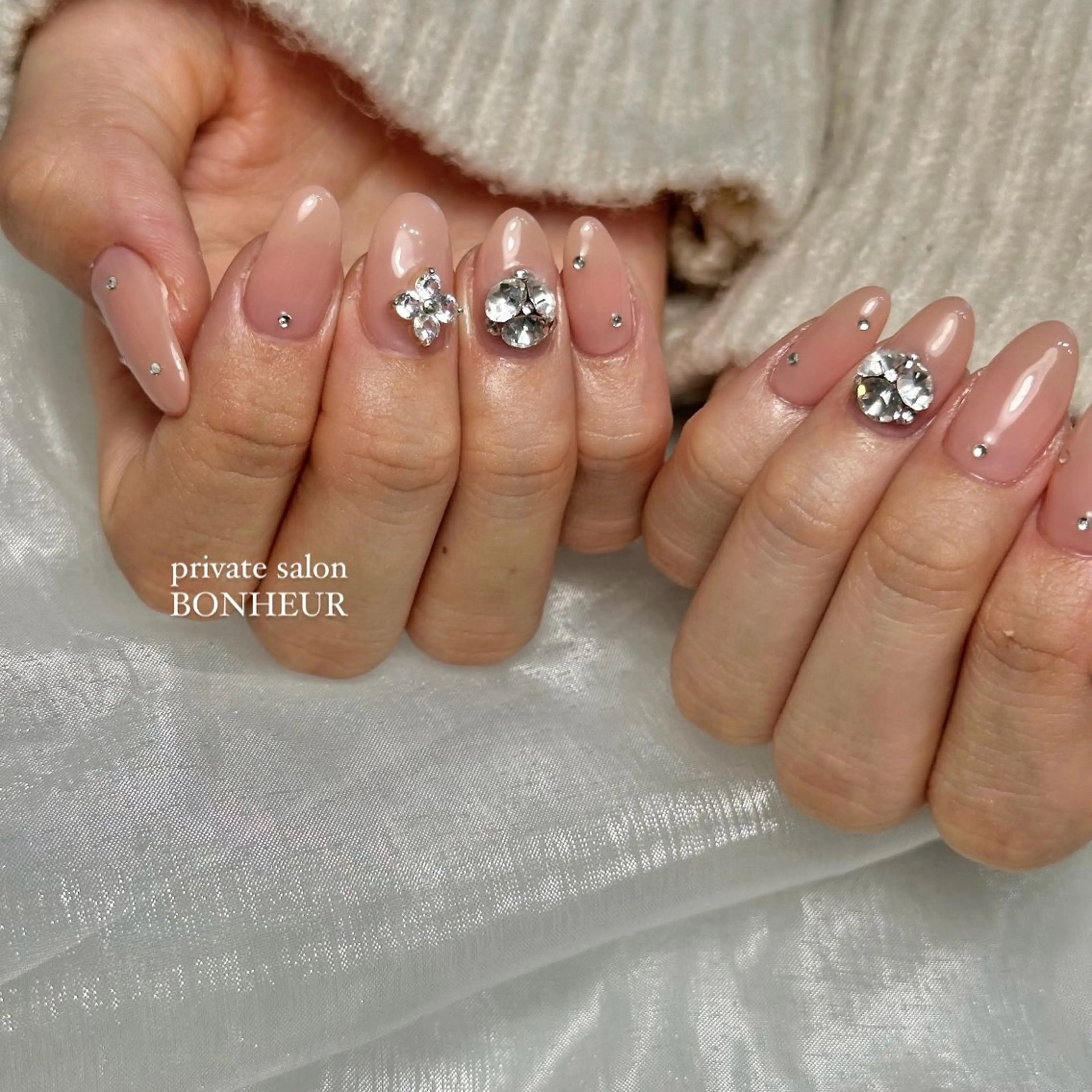 ネイル ハンドネイル BONHEUR Annaのネイルデザイン