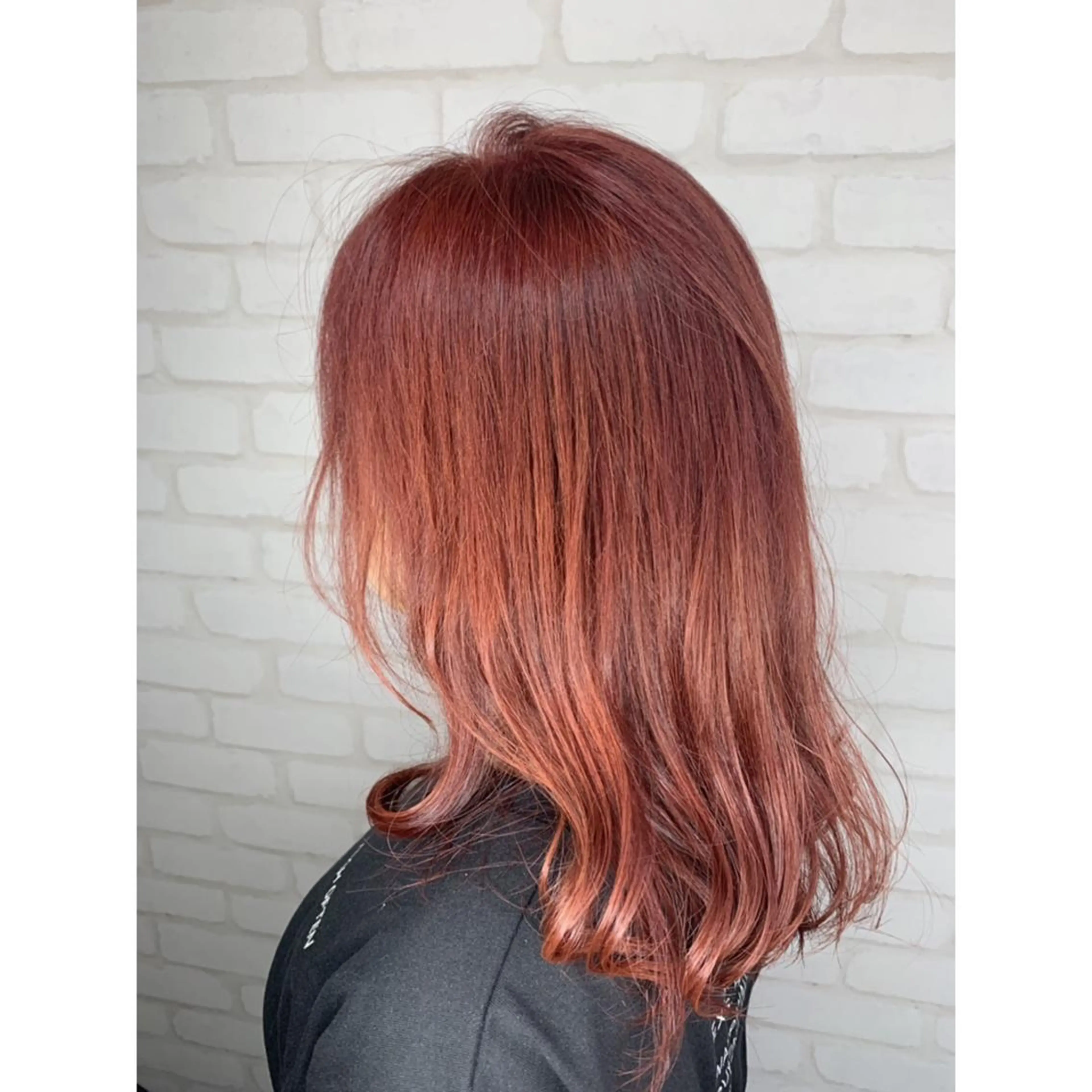 セミロング カラー 透明感カラー ピンクカラー レッドカラー TELA HAIR牛久店所属・透明感カラー✨ 吉田大樹のヘアスタイル