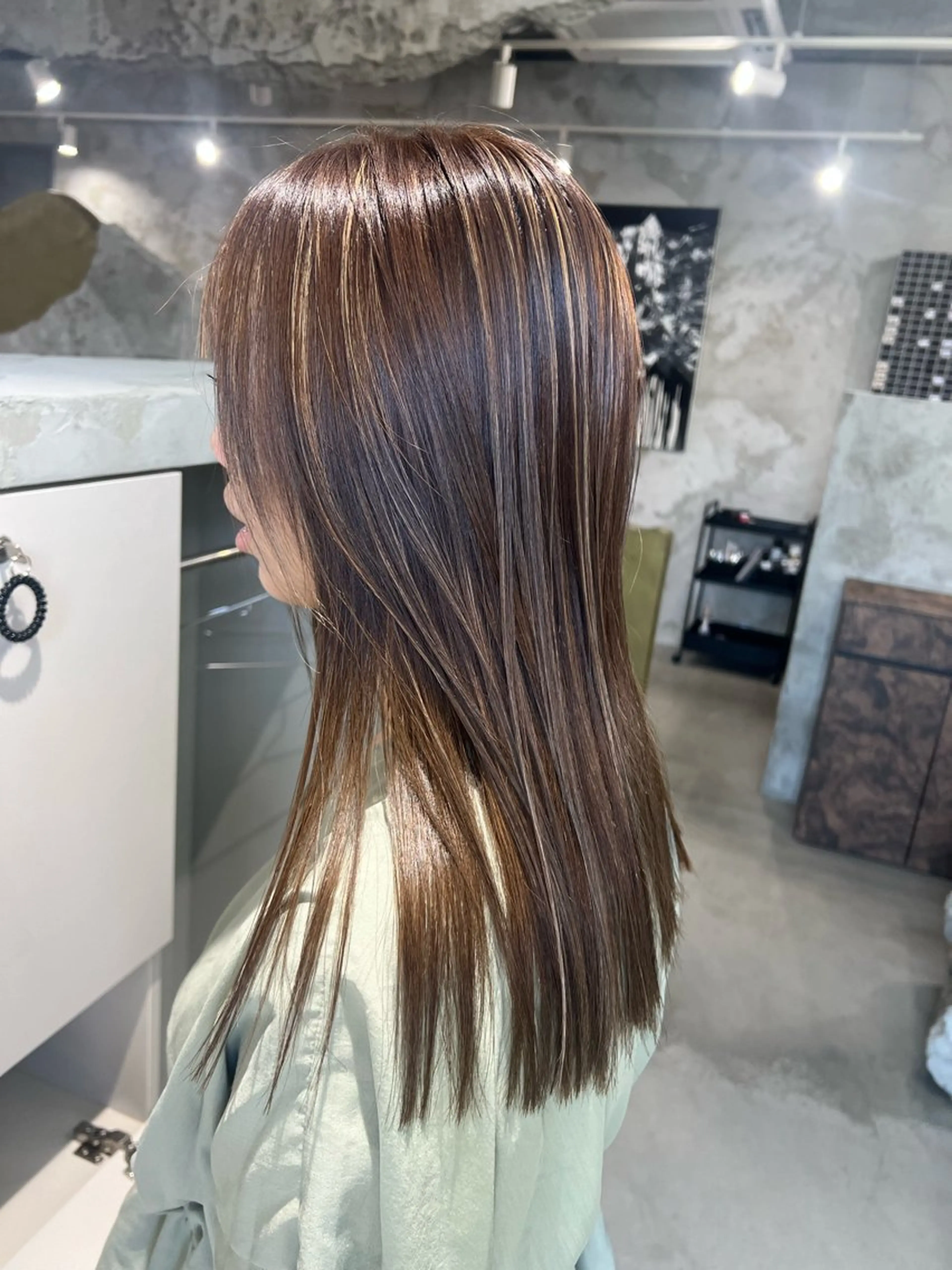 ロング nishibu ayukaのヘアスタイル