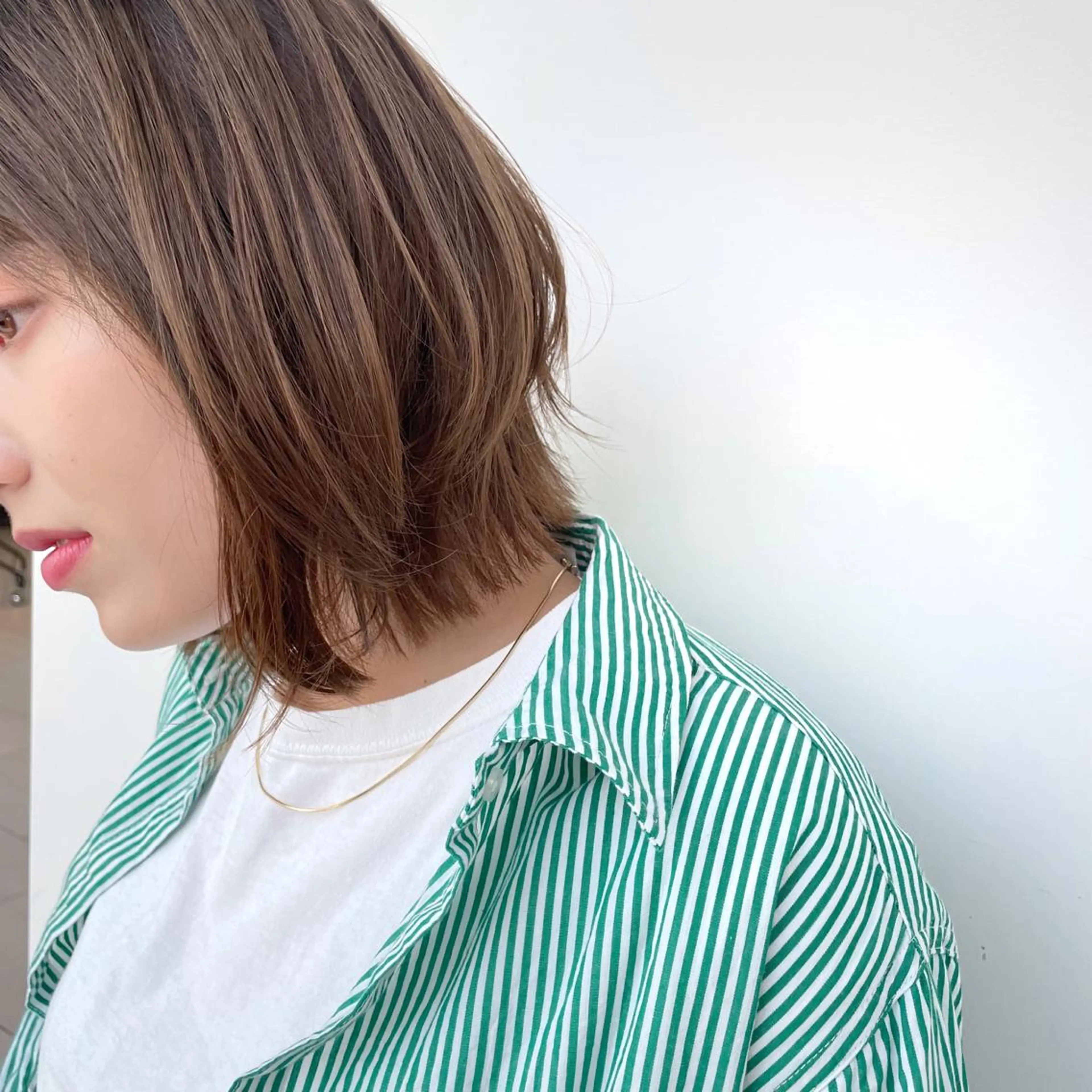 ミディアム カラー ベージュカラー ブリーチ 透明感カラー ブリーチなしカラー カット ヘアカラー トリートメント ボブ/ミディアム 親しみやすさ/さくらのヘアスタイル