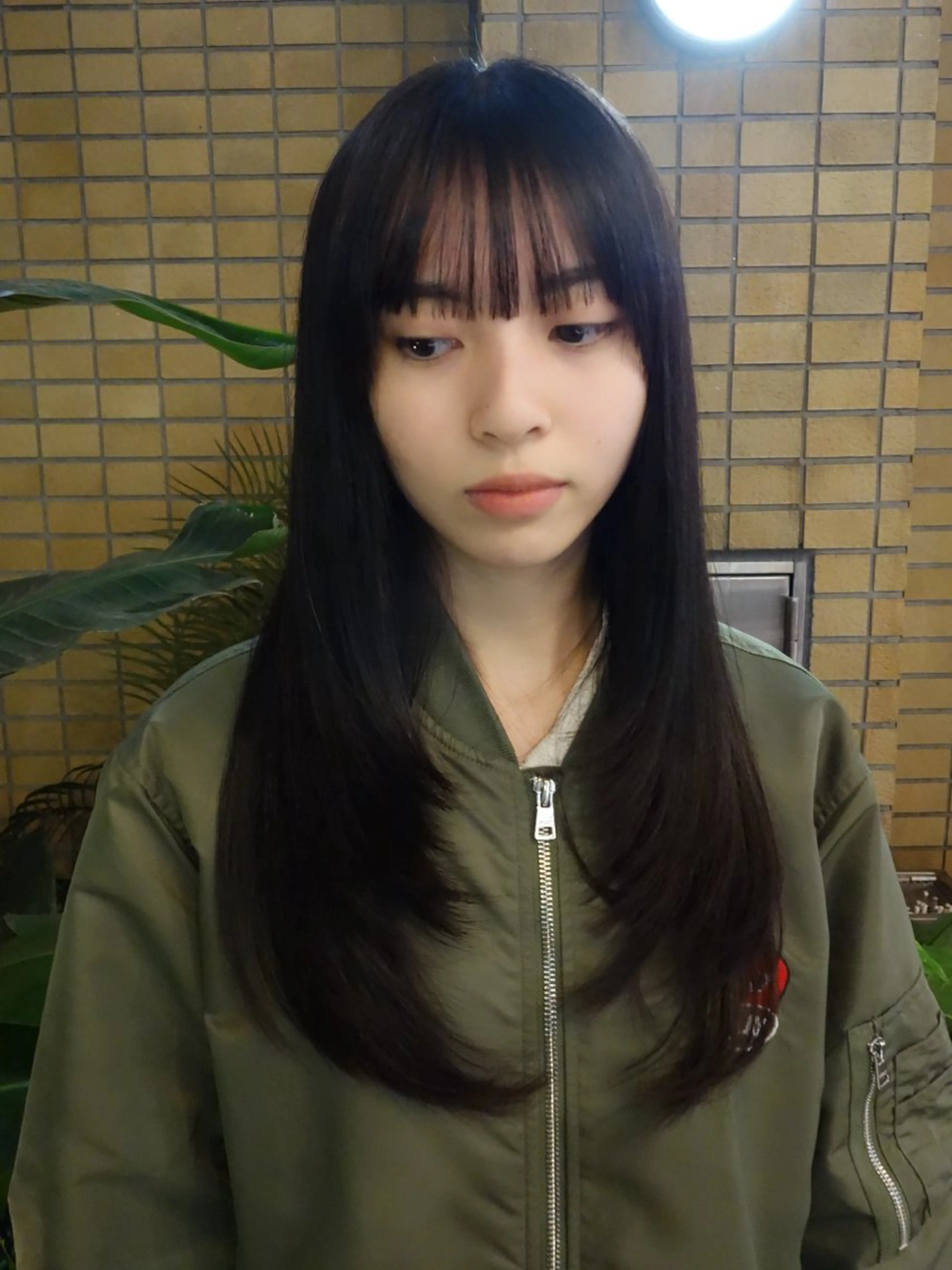 ロング 顔まわりレイヤー 顔周りカット レイヤーカット OASIS表参道所属・OASIS 表参道 ミカド サトル△のヘアスタイル