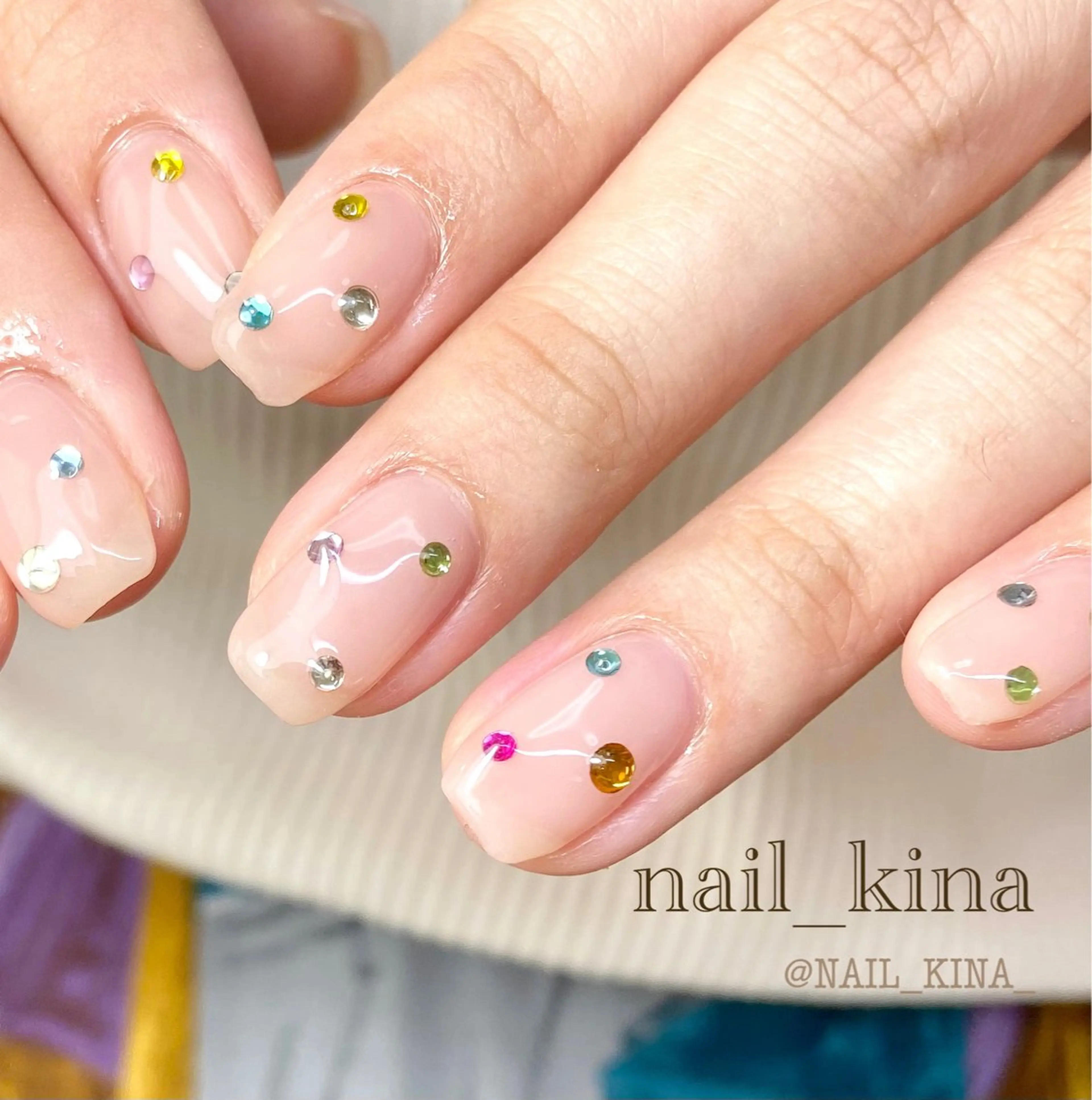 ネイル ストーンネイル ハンドネイル nail_ kinaのネイルデザイン