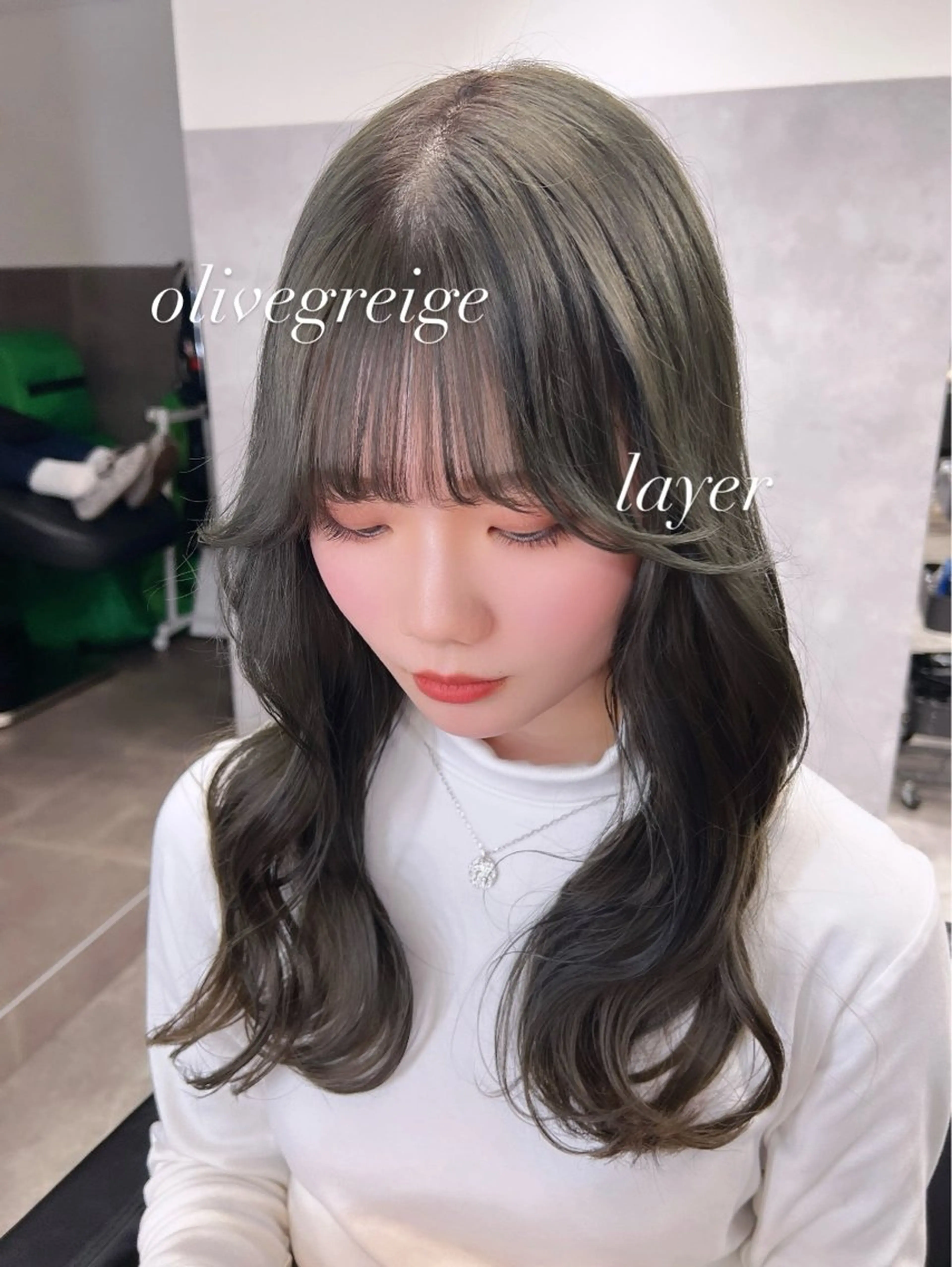 カラー ブリーチ ケアブリーチ TOMONA👑 透明感カラーレイヤーのヘアスタイル