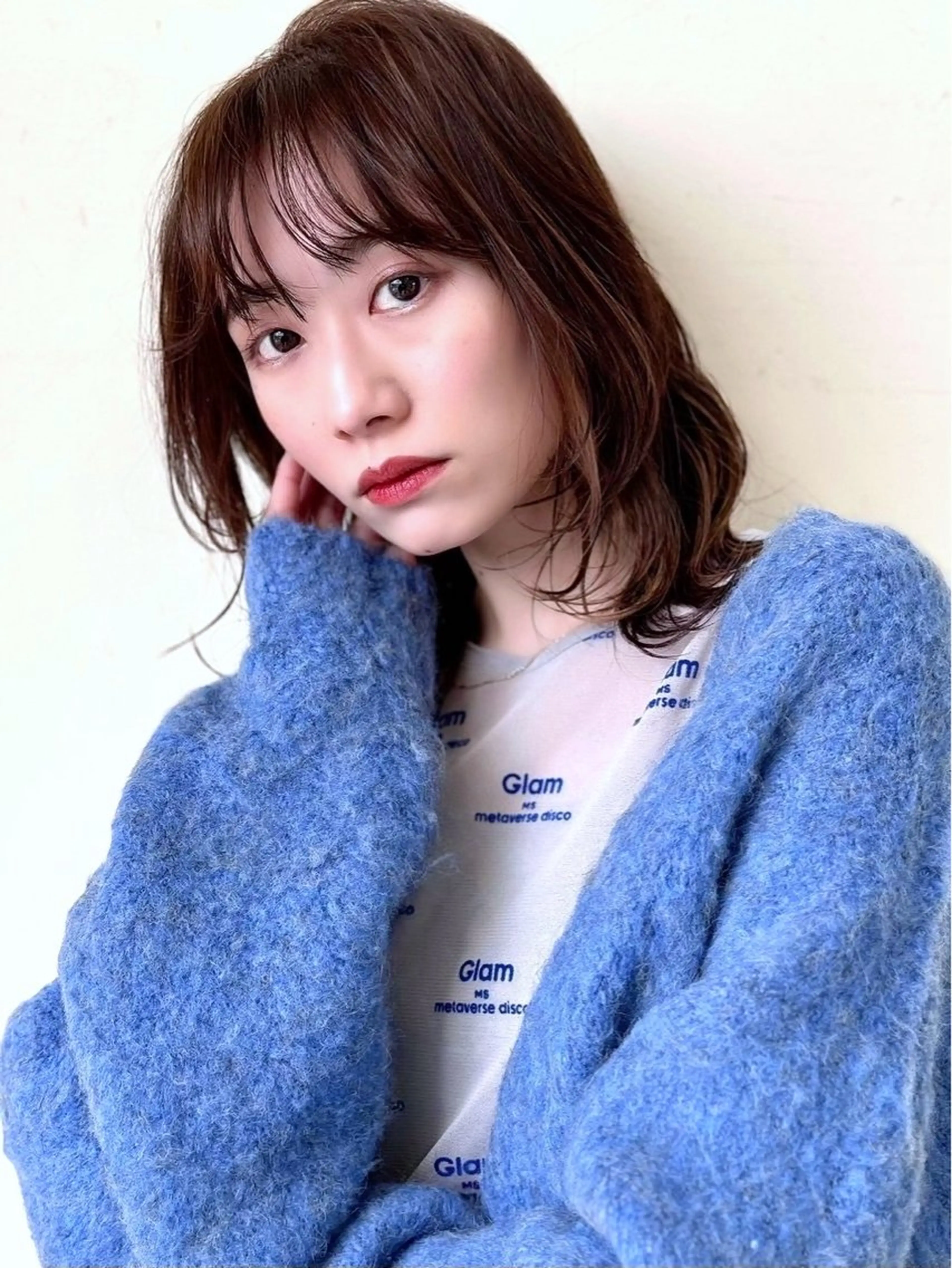 ミディアム レイヤーカット ハピネス所属・川本 真鈴のヘアスタイル