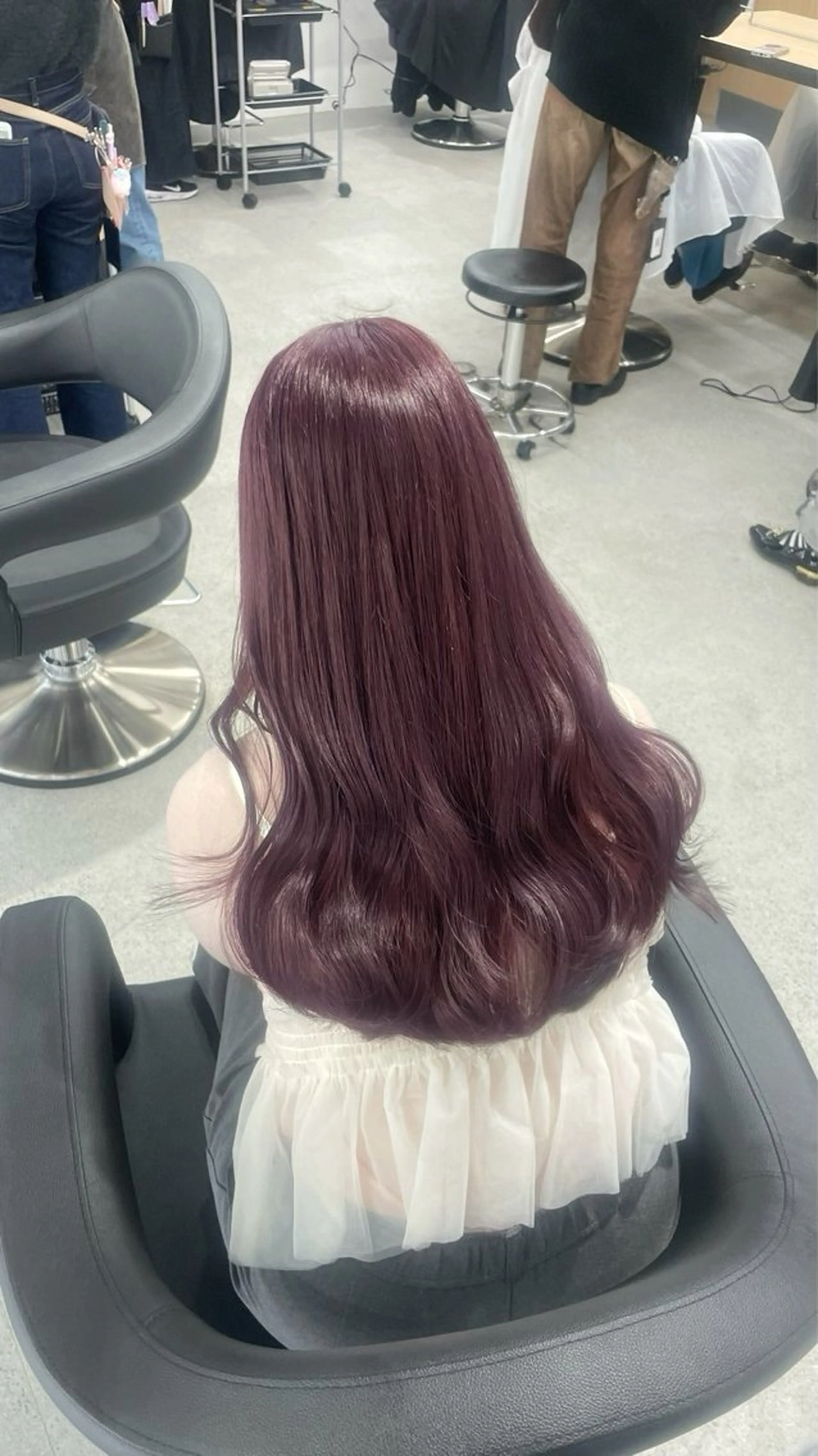 ロング カラー ヘアアレンジ ブリーチ ブリーチなしカラー 髪質改善 ロング トリートメント 韓国風🤍グレ ージュ🤍たくみのヘアスタイル