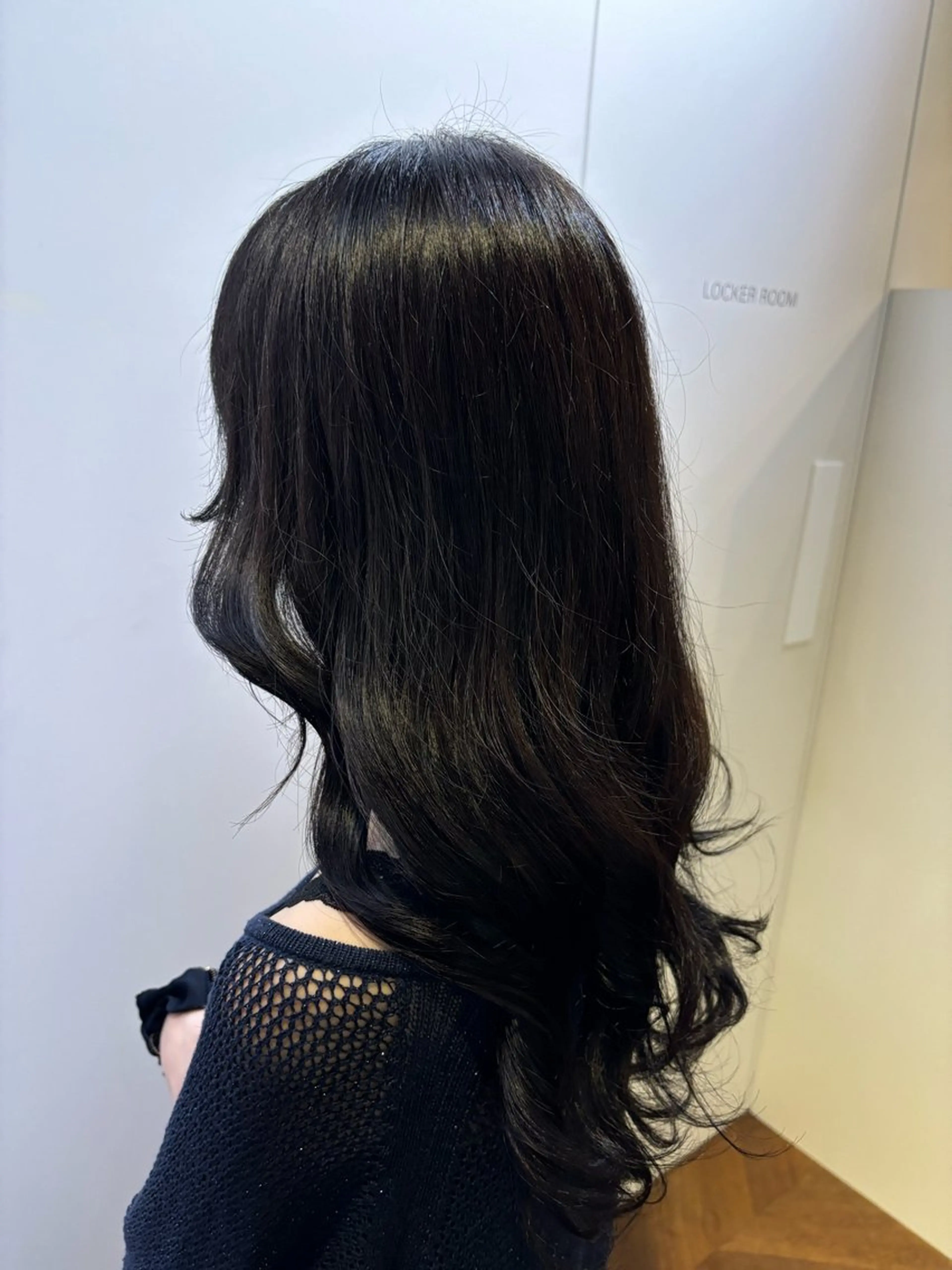 ロング カラー 黒髪 ブルーカラー ブルーブラック ヘアカラー メンズヘア/ 暖色カラー/重松穂美のヘアスタイル