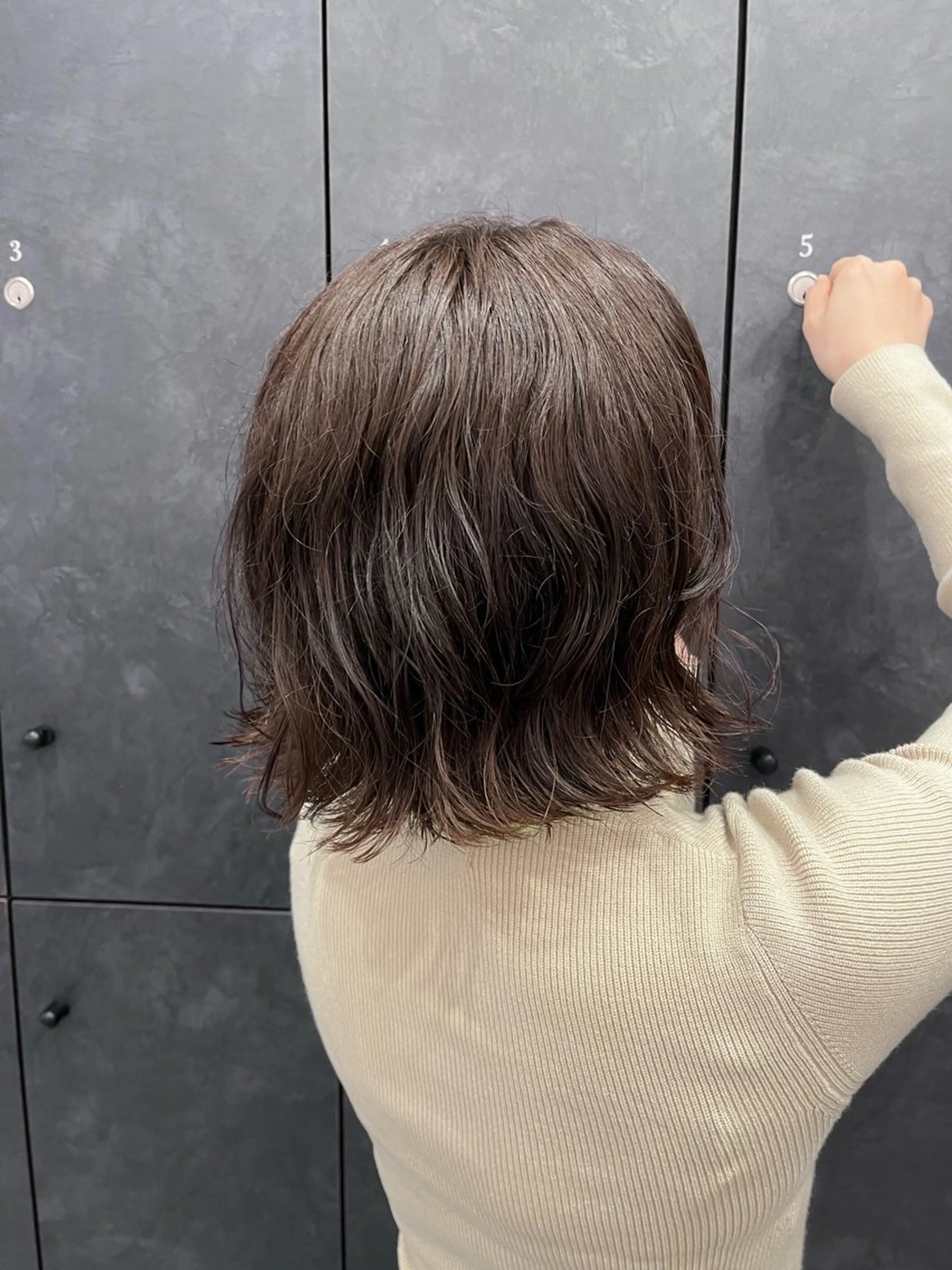 ミディアム パーマ カット パーマ トリートメント Ｖｉｏｔ  銀座 樋口 桃佳のヘアスタイル