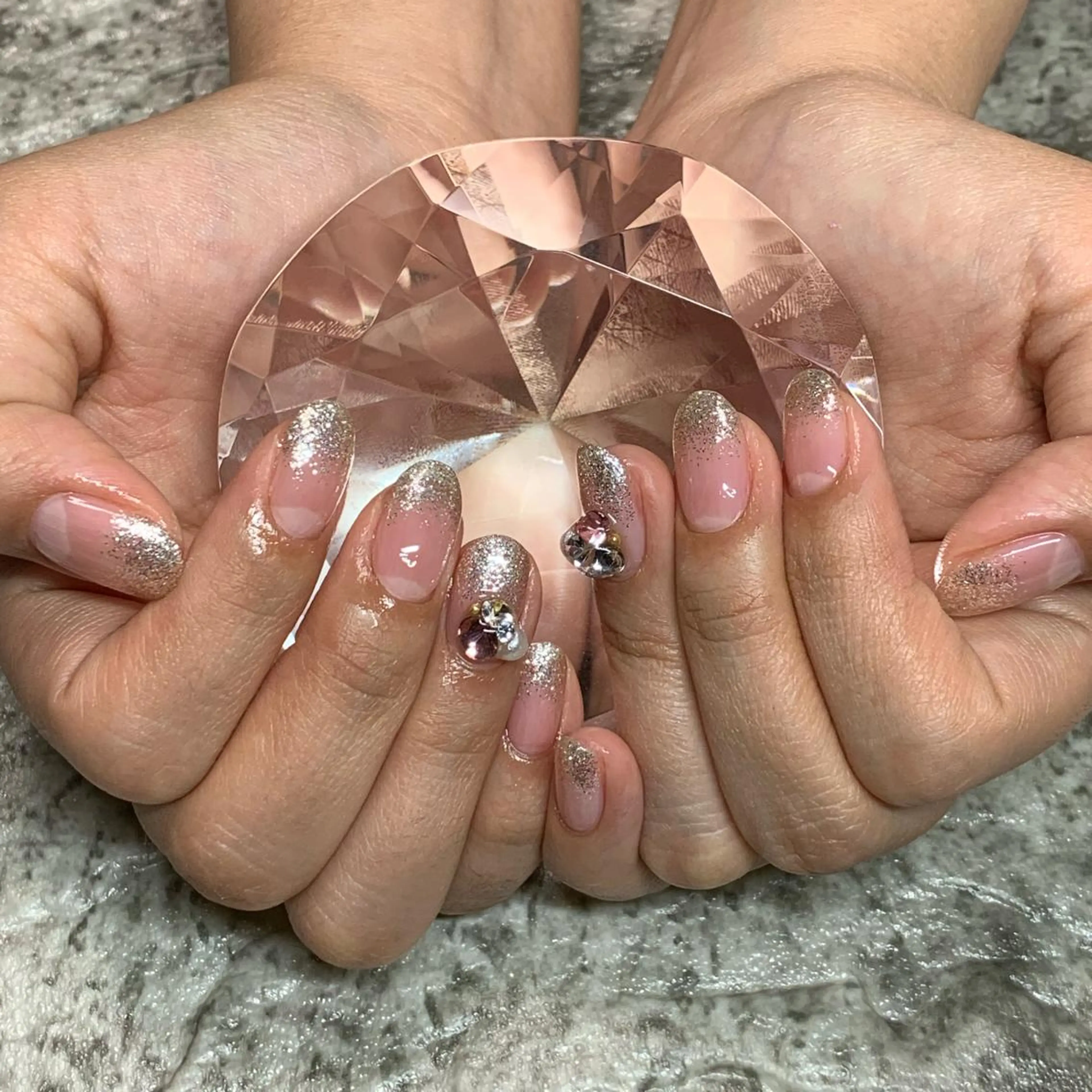 ネイル RuxuryNail ／RiAnnaのネイルデザイン