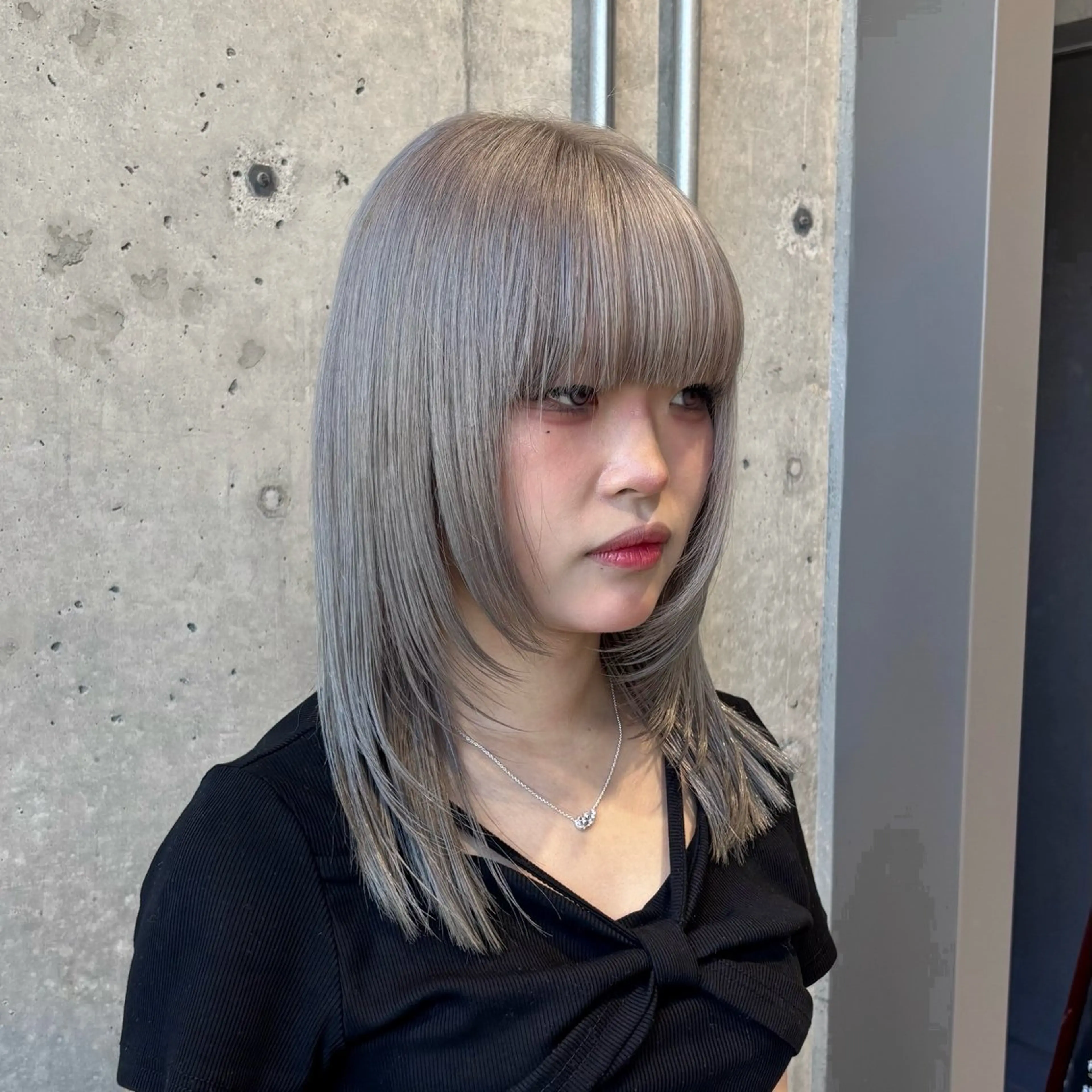 セミロング カラー ヘアカラー トリートメント ヘッドスパ ヘアセット 🍎ハイトーン/ 透明感カラー🍎リオのヘアスタイル