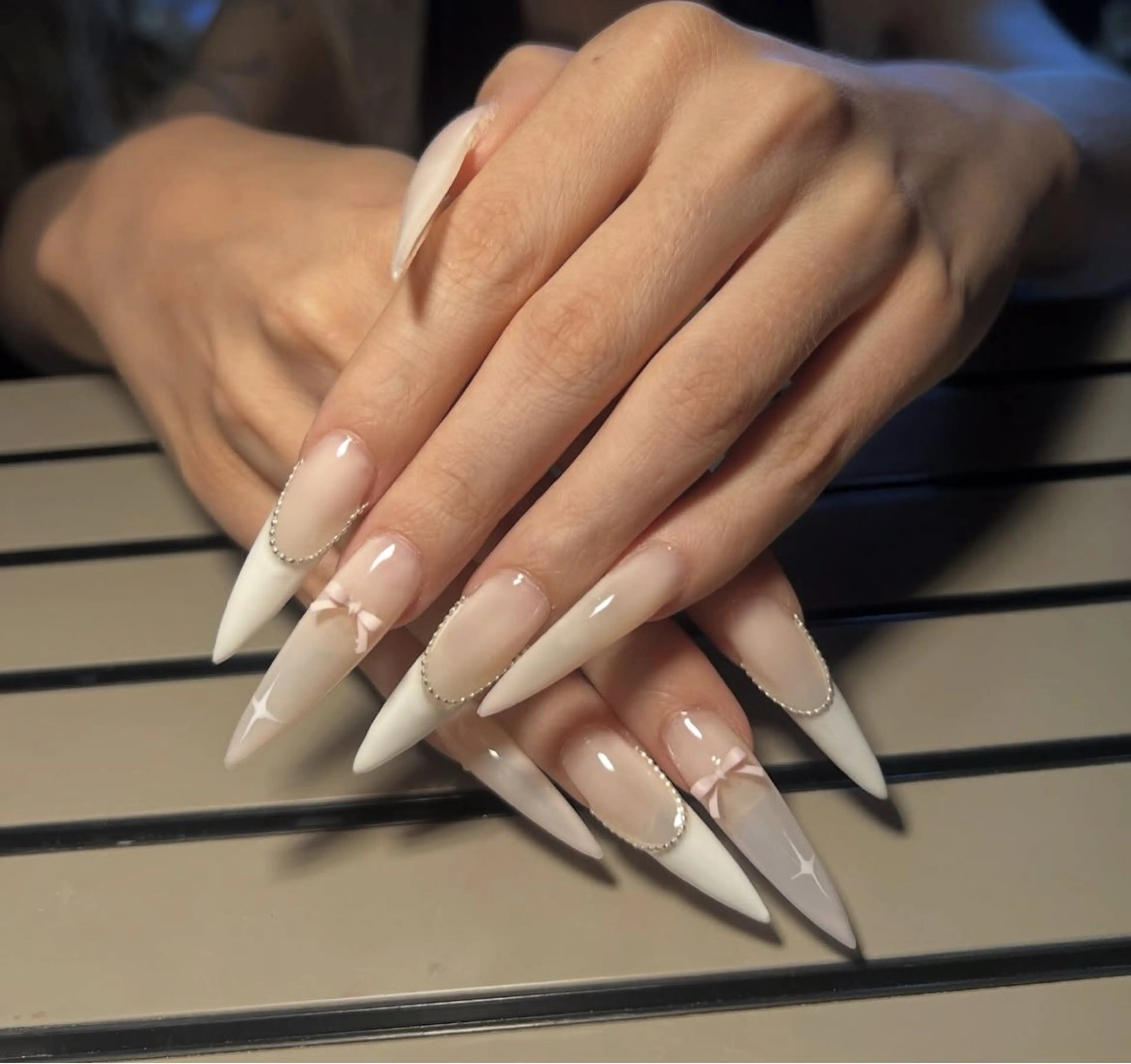 ネイル アートネイル オーロラネイル チークネイル 長さ出し フットネイル Noiranail_ studio川越西口のネイルデザイン